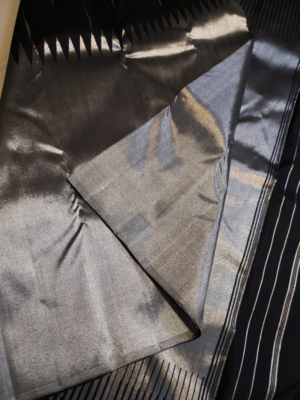 2G Black Pure Kanjivaram Silk Saree with Silver Zari Pallu and Geometric Zari Border | Silkmark Certified
