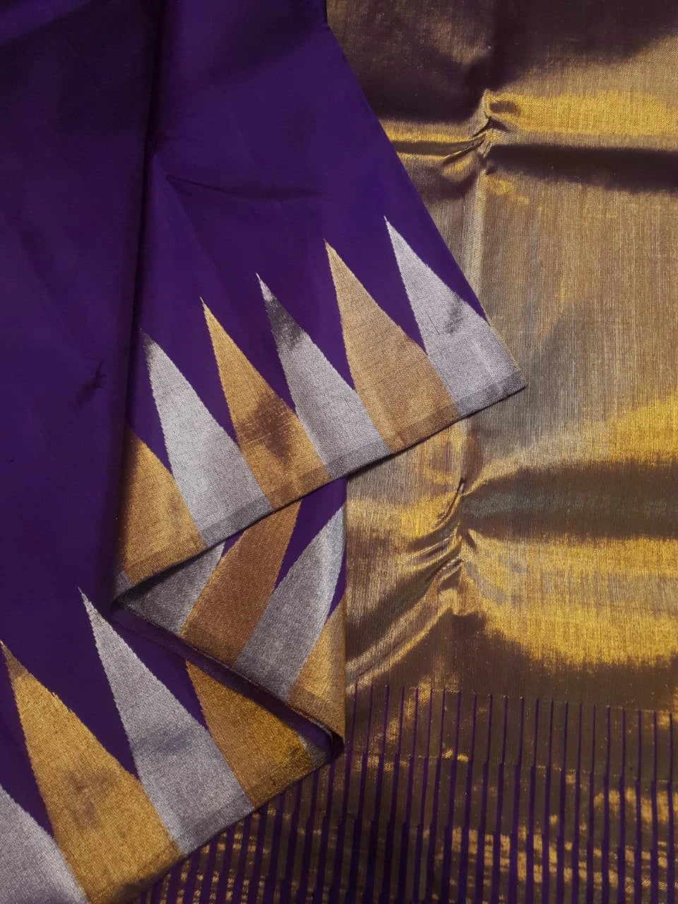 2G Deep Purple Kanjivaram Silk Saree with Gold and Silver Triangle Zari Border | Silkmark Certified