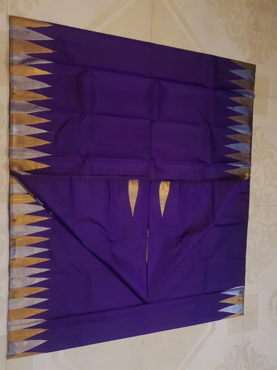 2G Deep Purple Kanjivaram Silk Saree with Gold and Silver Triangle Zari Border | Silkmark Certified