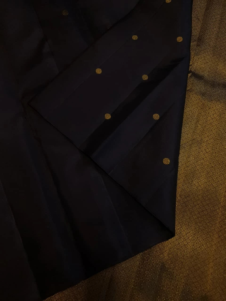 2G Pure Kanjivaram Silk Saree in Black with Golden Butta & Red Small Border | Silkmark Certified