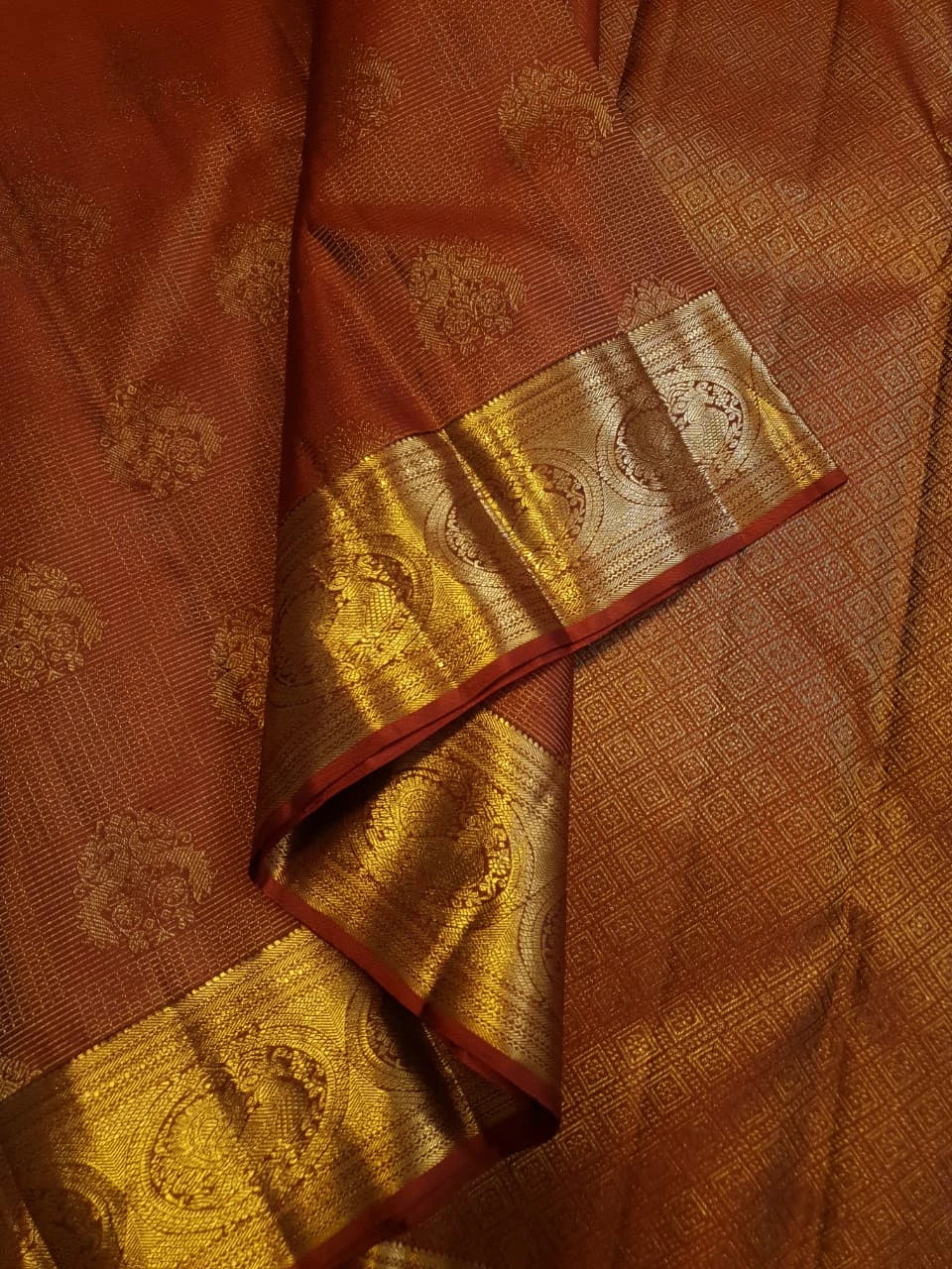 2G Pure Zari Kanjivaram Silk Saree in Rust Brown with Rich Gold Zari Peacock Butta & Traditional Broad Border | Silkmark Certified