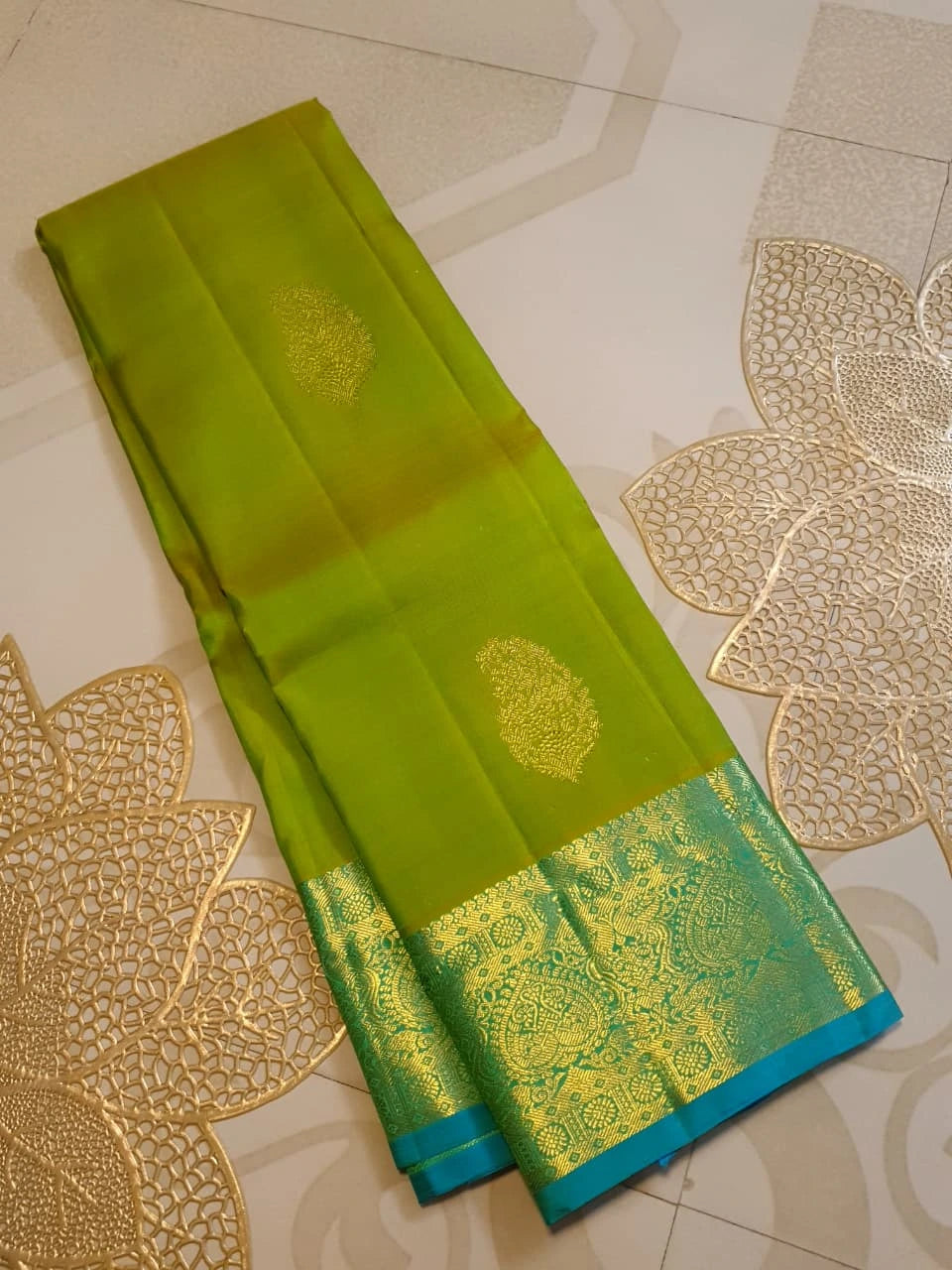 2G Pure  Lime Green Korvai  Kanjivaram Silk Saree with Blue Zari Border | Silkmark Certified
