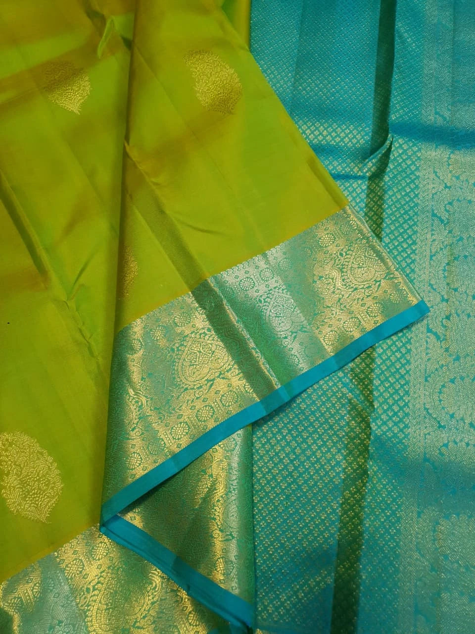 2G Pure  Lime Green Korvai  Kanjivaram Silk Saree with Blue Zari Border | Silkmark Certified