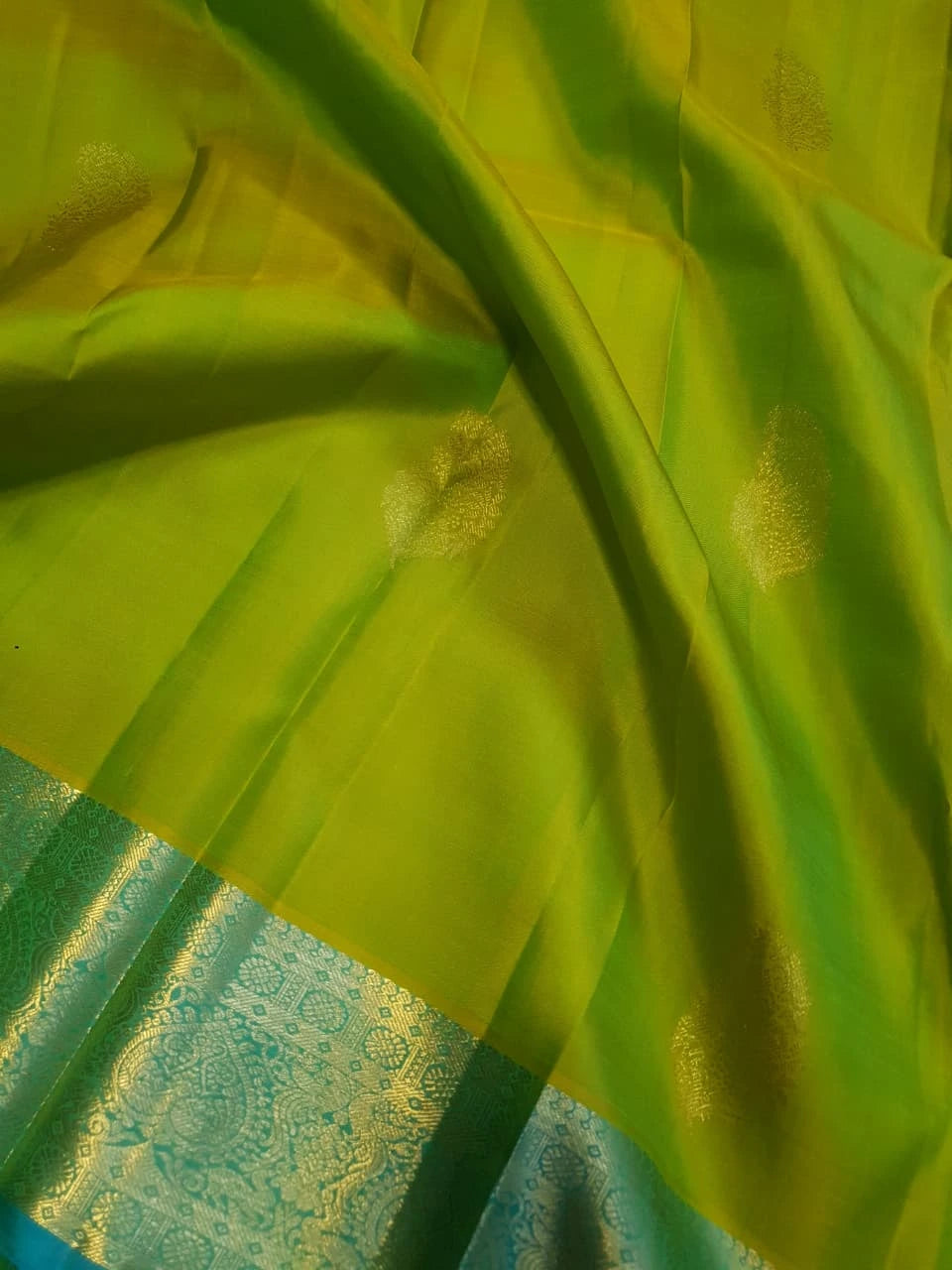 2G Pure  Lime Green Korvai  Kanjivaram Silk Saree with Blue Zari Border | Silkmark Certified