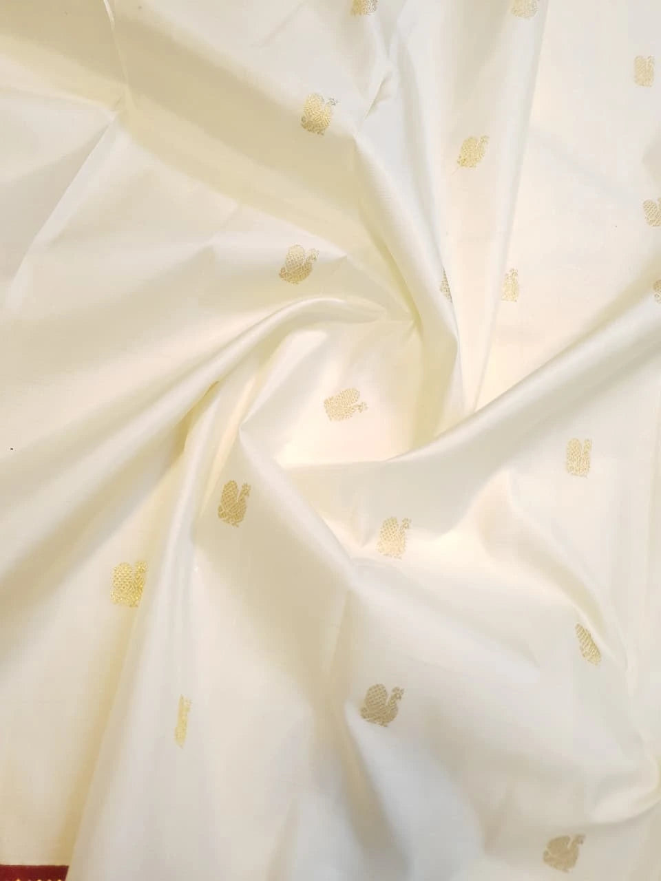 2G Pure Korvai Kanjivaram Silk Saree in Off-White with Maroon Contrast Peacock Border  | Silkmark Certified
