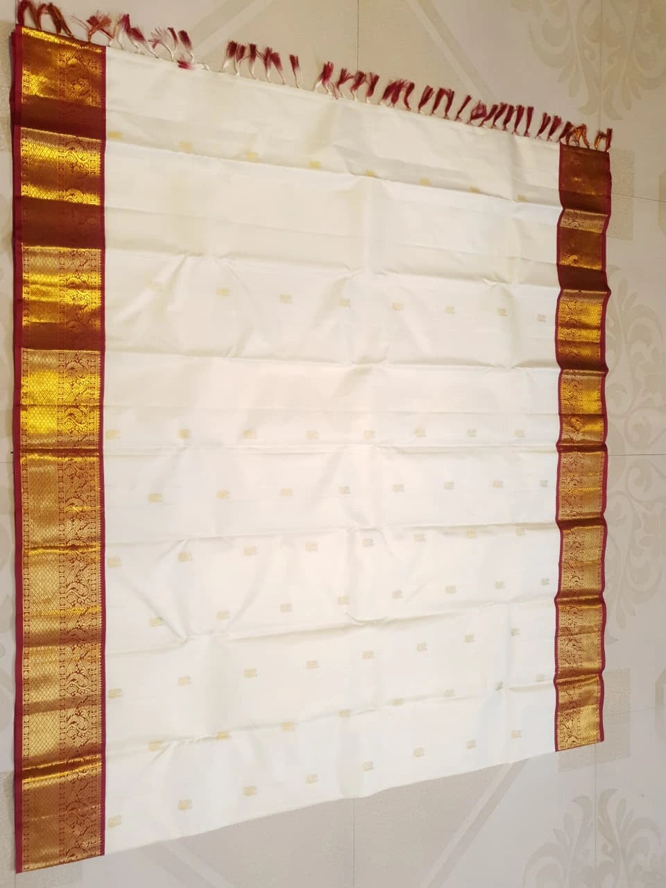 2G Pure Korvai Kanjivaram Silk Saree in Off-White with Maroon Contrast Peacock Border  | Silkmark Certified