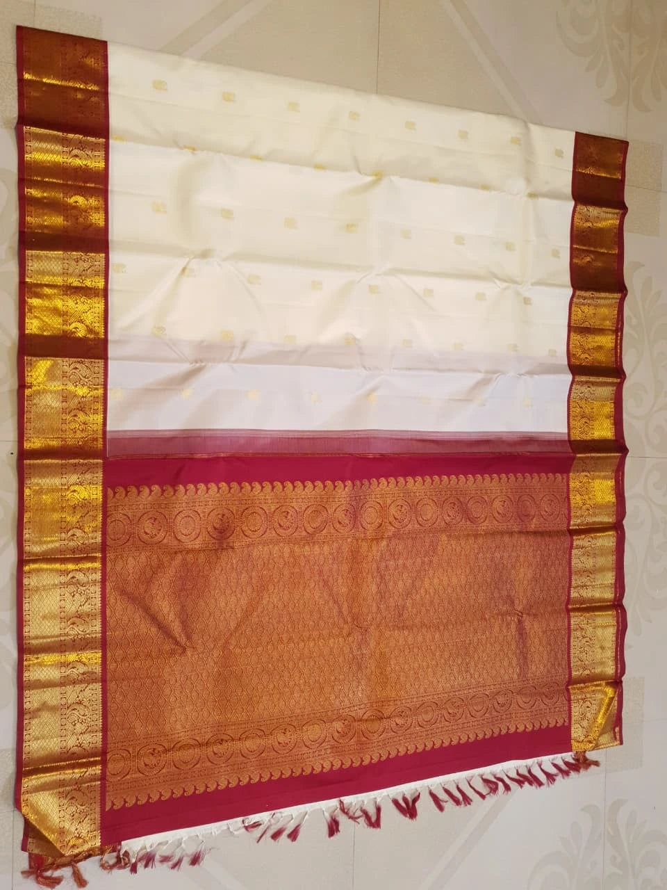 2G Pure Korvai Kanjivaram Silk Saree in Off-White with Maroon Contrast Peacock Border  | Silkmark Certified