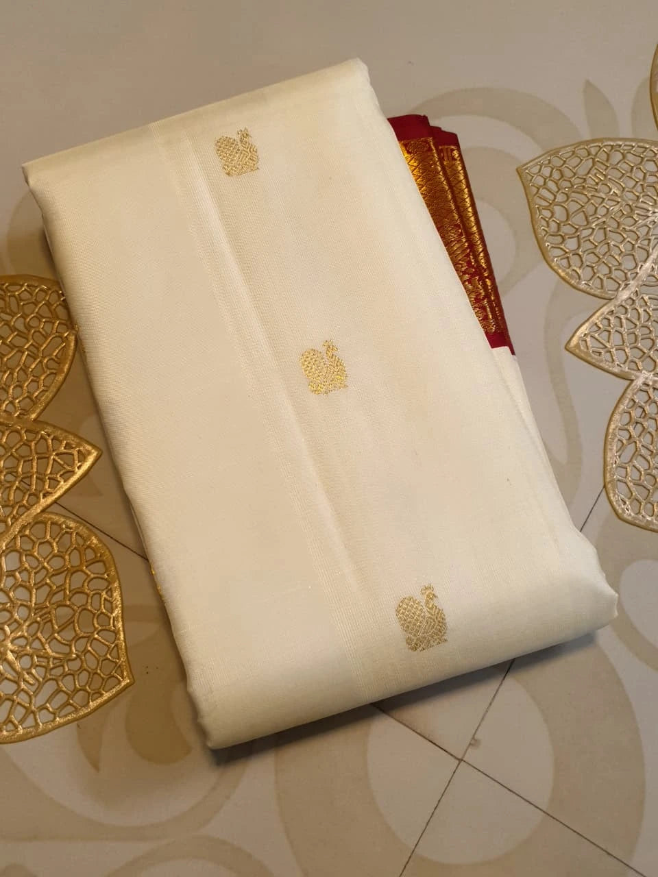 2G Pure Korvai Kanjivaram Silk Saree in Off-White with Maroon Contrast Peacock Border  | Silkmark Certified