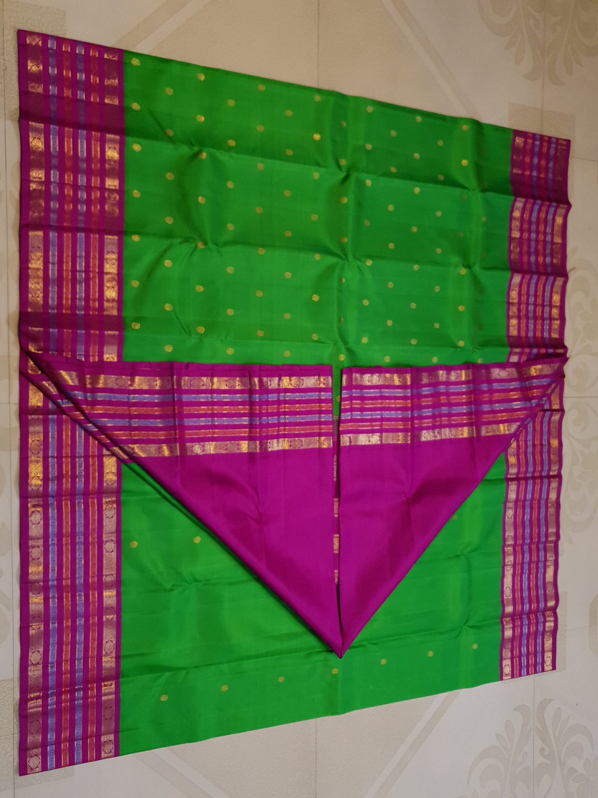 3G Pure Kanjipuram Silk Saree Parrot Green with Rani Pink Border & Gold Buttas | Prahla Silks