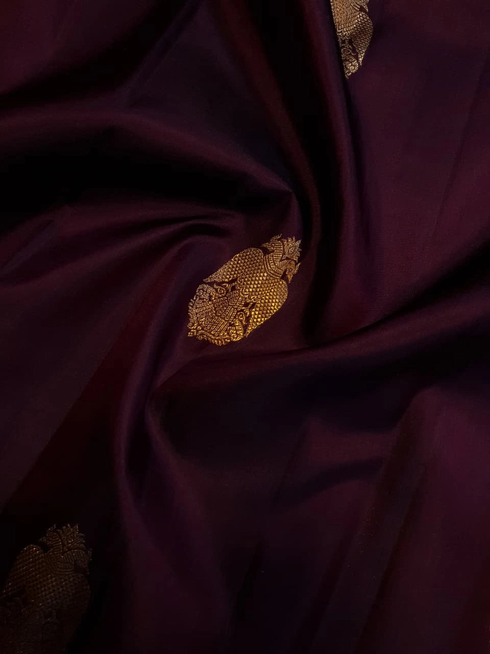 3Gram Pure Zari Kanjivaram Silk Saree in Dark Kantha Rose with Magenta Pallu & Traditional Peacock