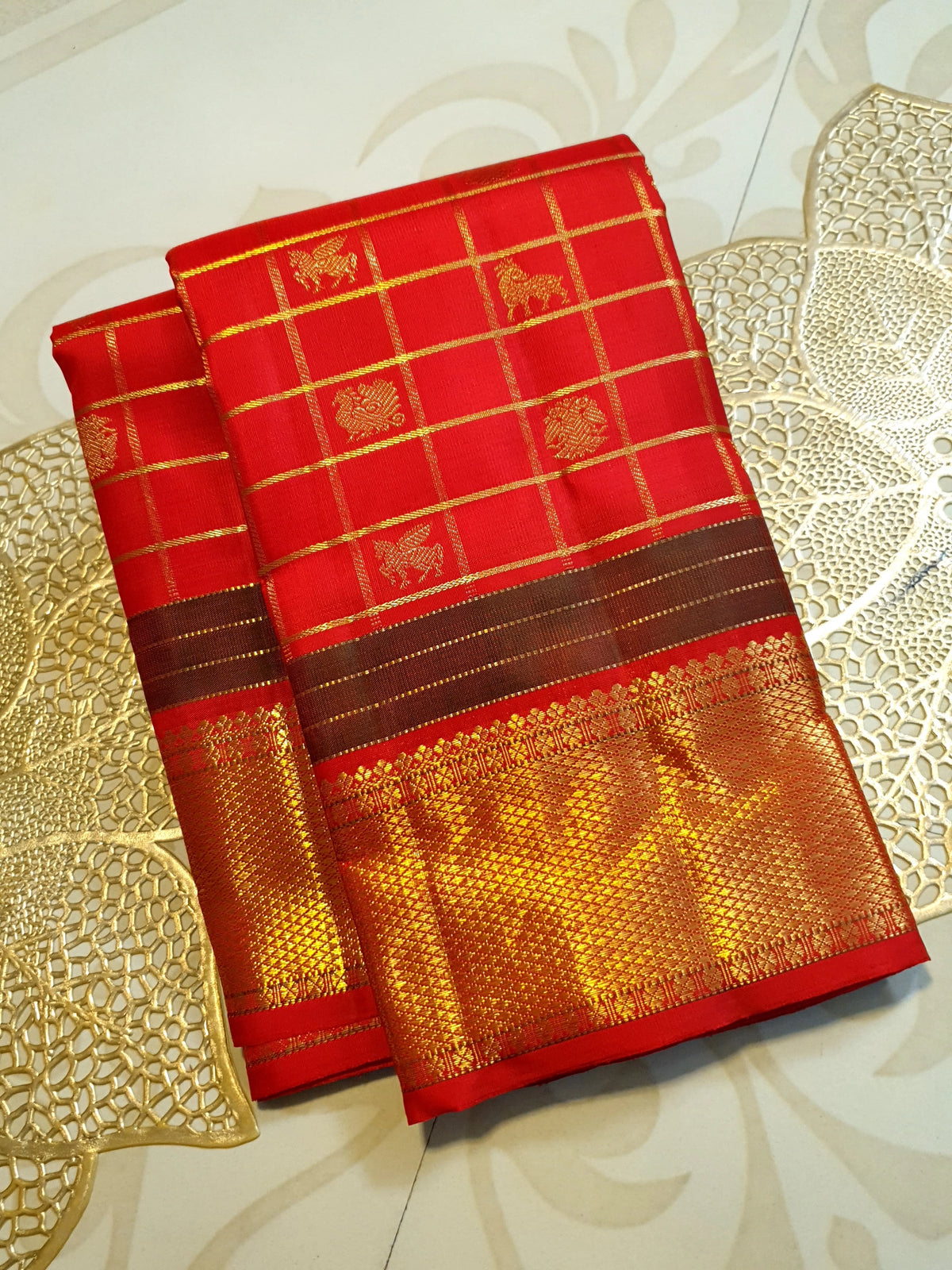3Gram Pure Zari Kanjivaram Silk Saree in Traditional Red  | Silkmark Certified