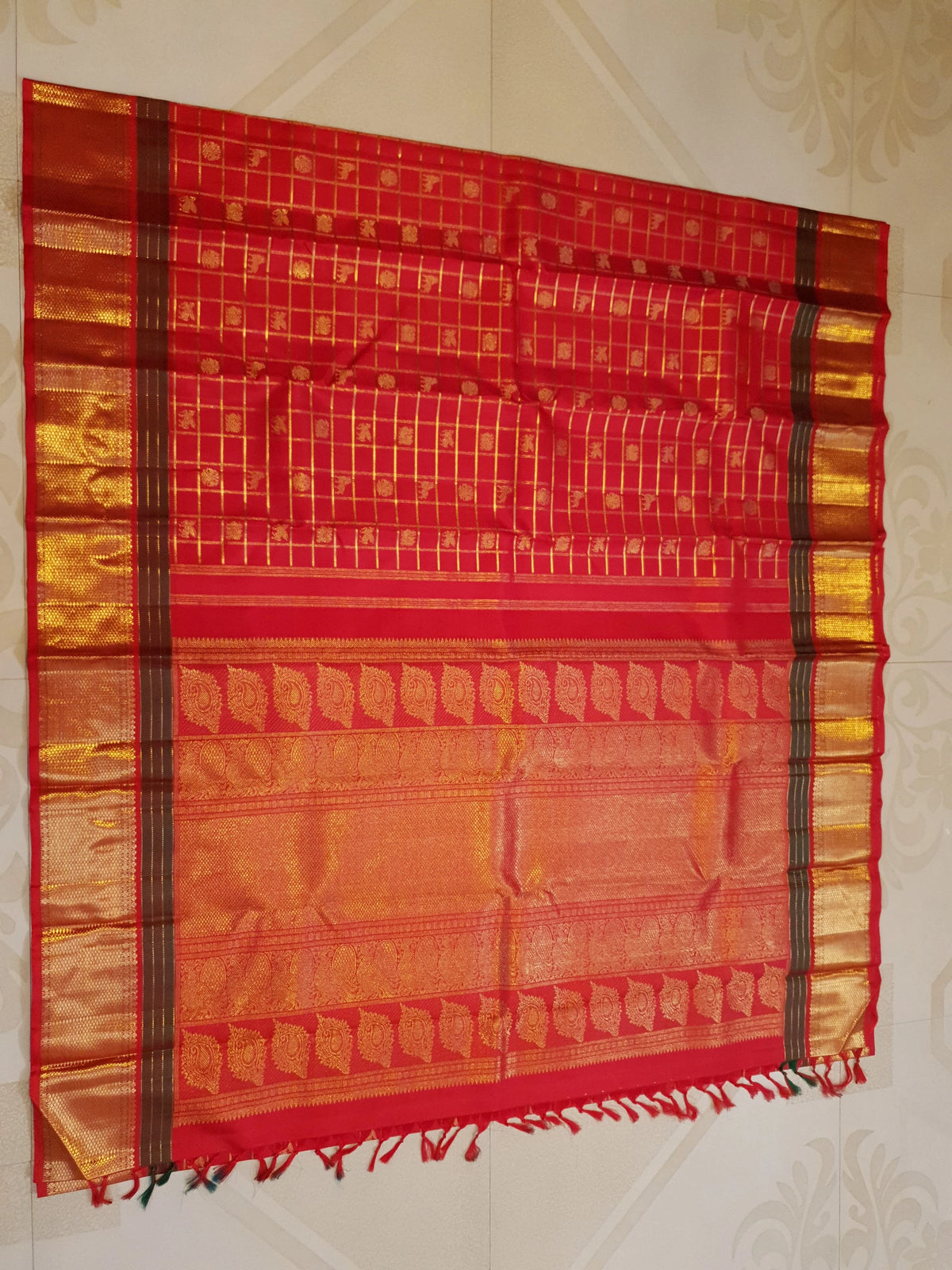 3Gram Pure Zari Kanjivaram Silk Saree in Traditional Red  | Silkmark Certified