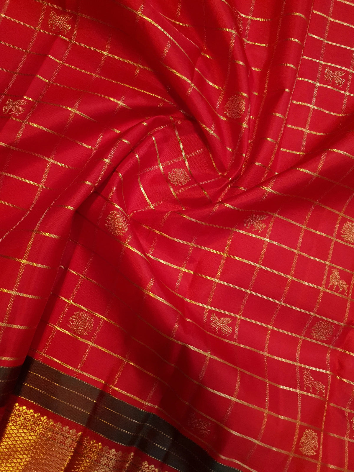 3Gram Pure Zari Kanjivaram Silk Saree in Traditional Red  | Silkmark Certified