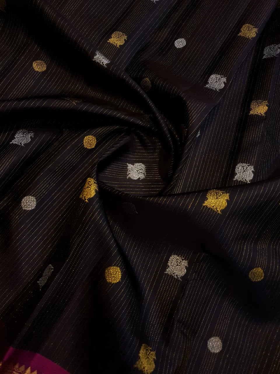2G Pure Black Korvai Kanjivaram Silk Saree with Magenta Border | Silk Mark Certified