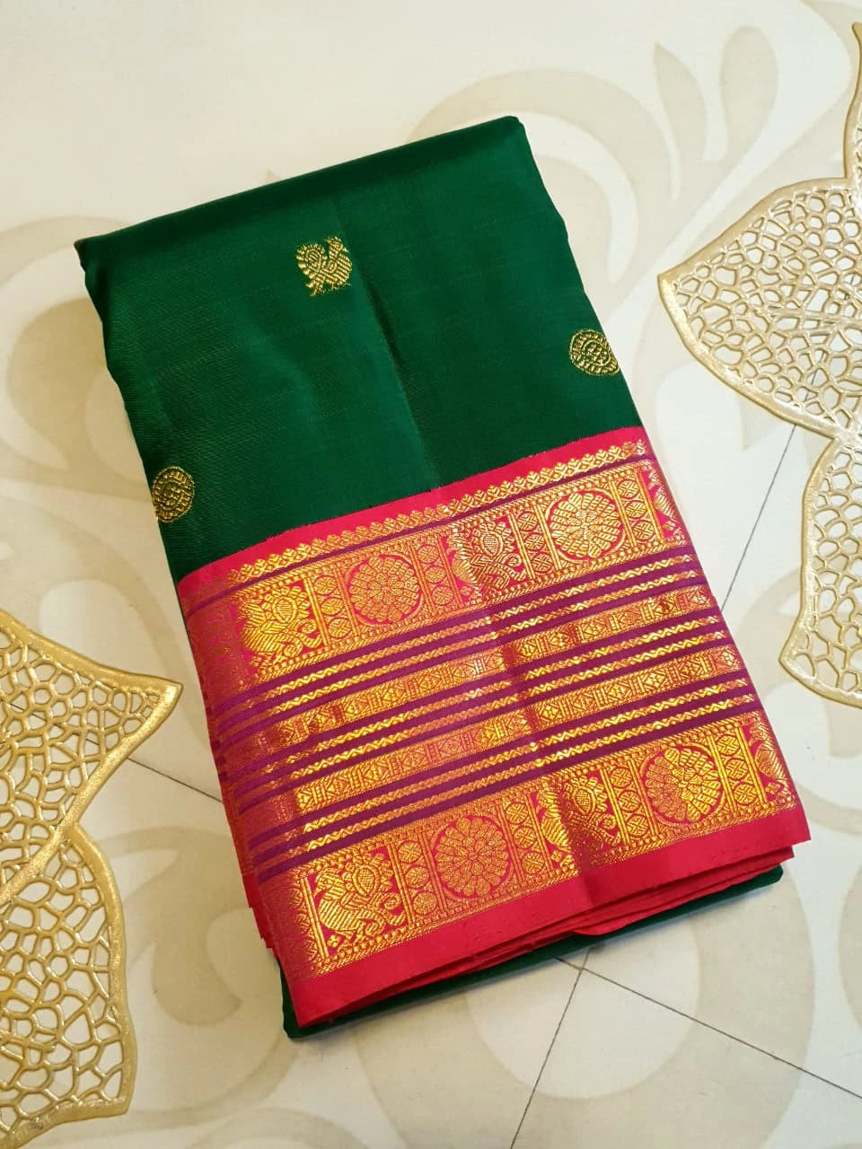 2G Pure Korvai  Kanjivaram Silk Saree in Deep Green with Rich Red-Pink Peacock Border & Butta | Silkmark Certified