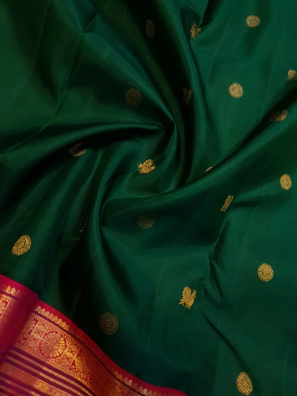 2G Pure Korvai  Kanjivaram Silk Saree in Deep Green with Rich Red-Pink Peacock Border & Butta | Silkmark Certified
