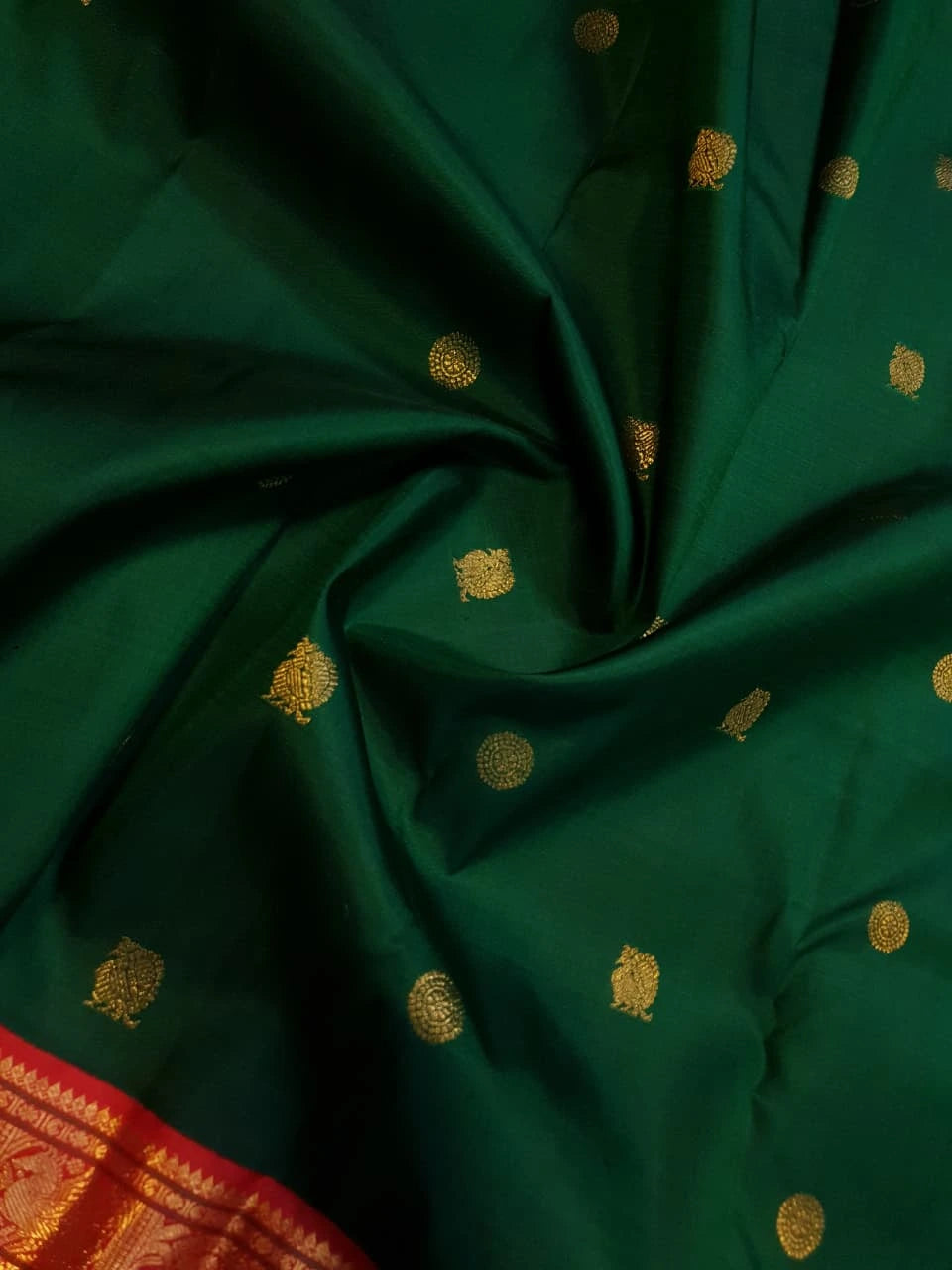 2G Pure Korvai  Kanjivaram Silk Saree in Deep Green with Rich Red & Antique Gold Zari Border and Peacock Butta  | Silkmark Certified