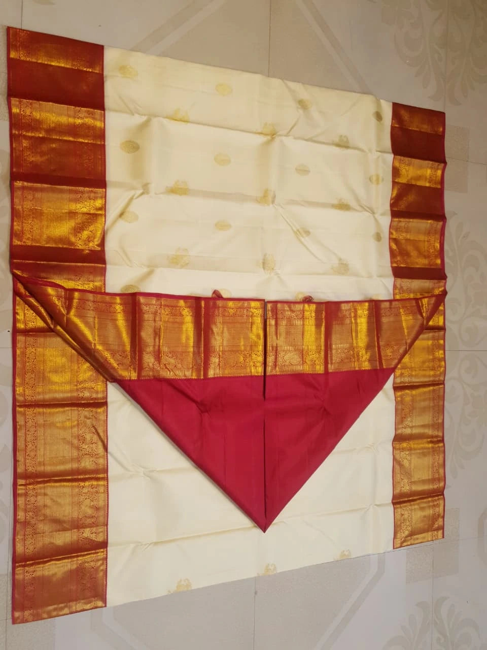 2G White Pure Korvai  Kanjivaram Silk Saree with Maroon Zari Border