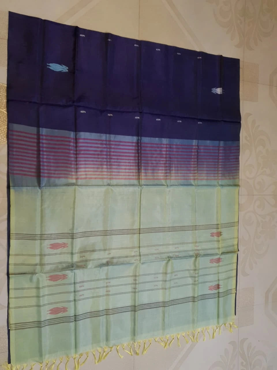 Banana Pith Handloom Silk Saree - Navy Blue