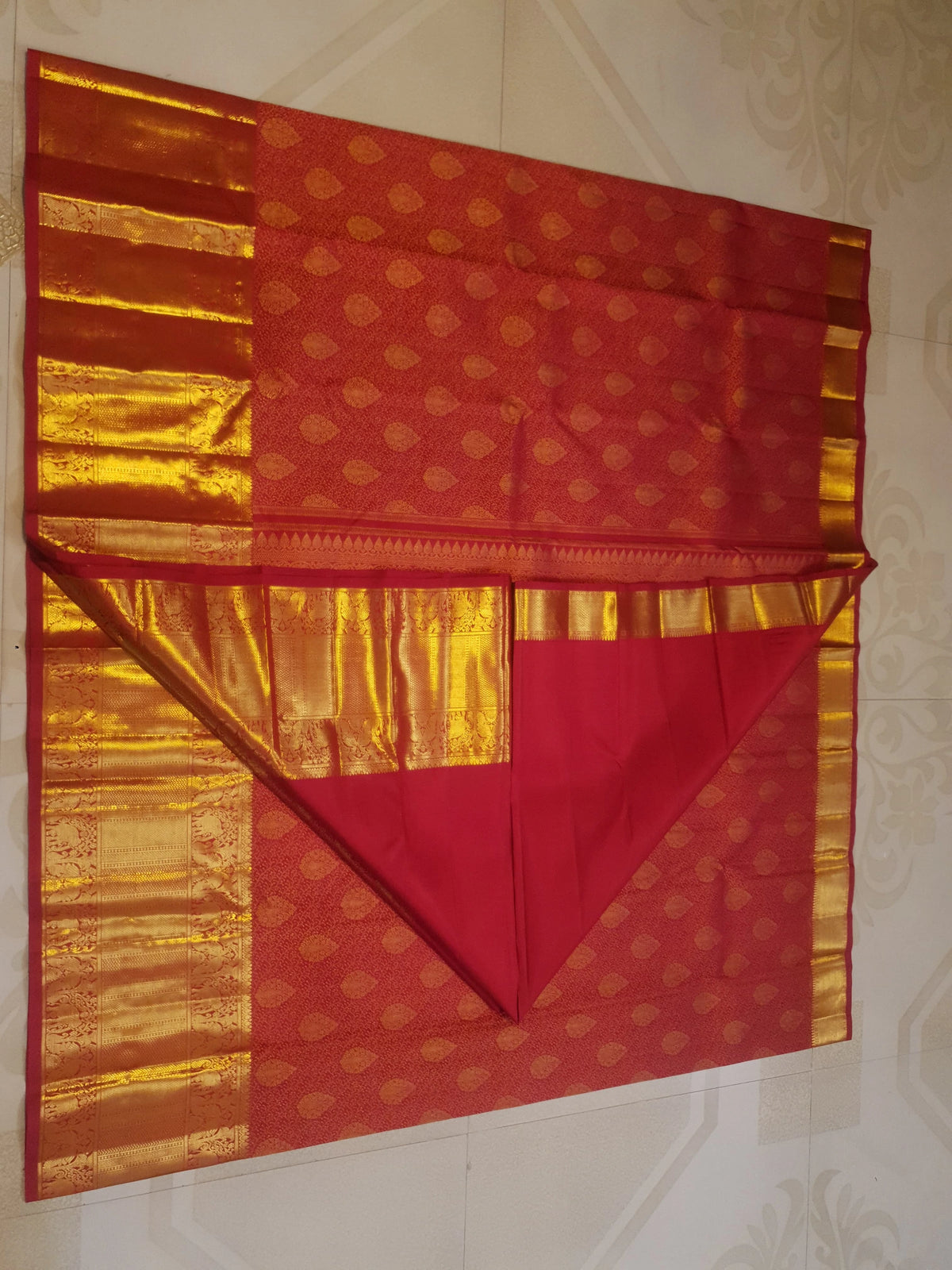 2G Pure Kanjivaram Silk Saree Traditional Red with Rich Gold Zari