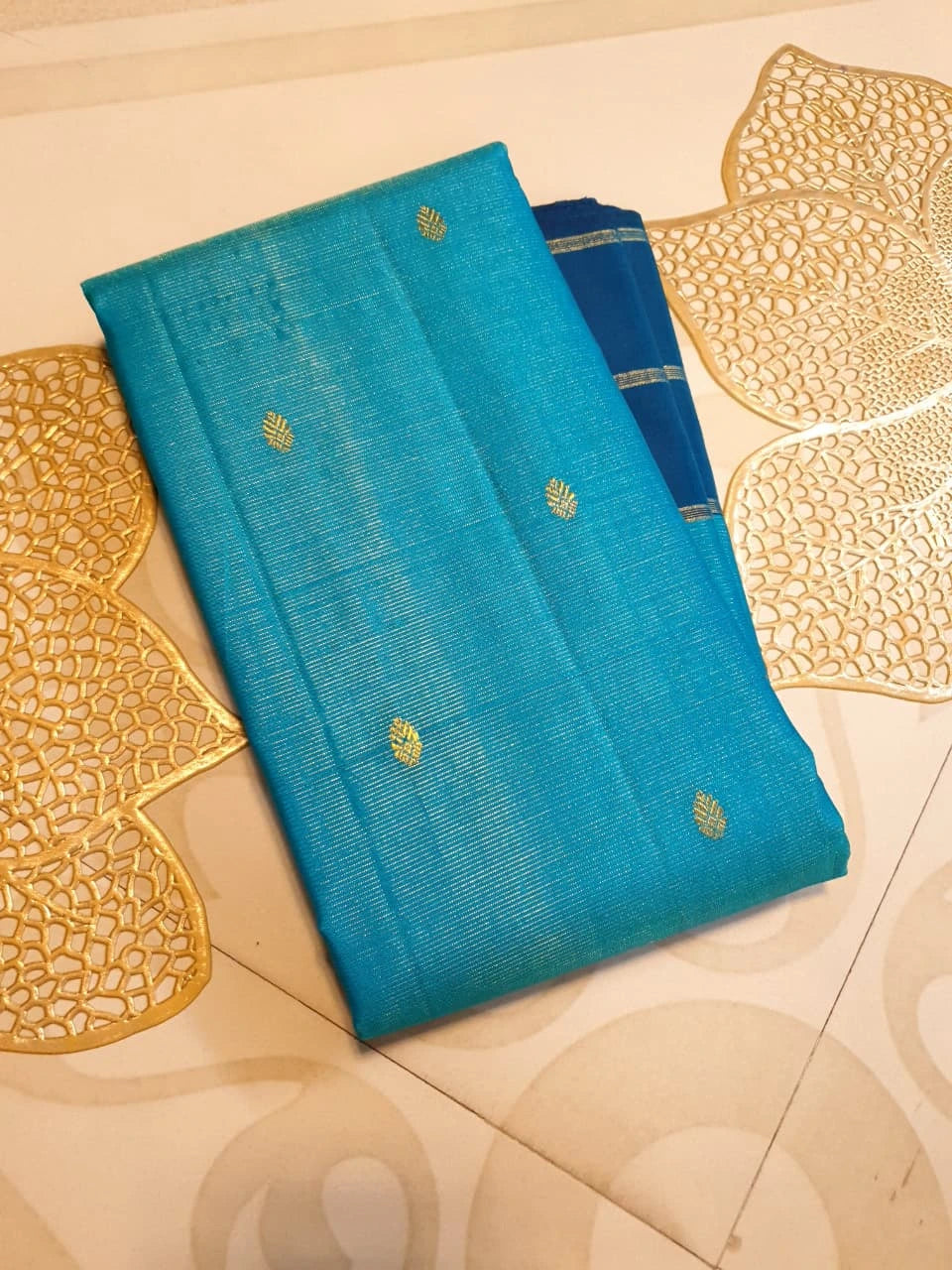 2G Pure Kanjivaram Silk Saree in Turquoise Blue with Navy Blue Elephant Zari Border & Small Zari Buttas | Silkmark Certified