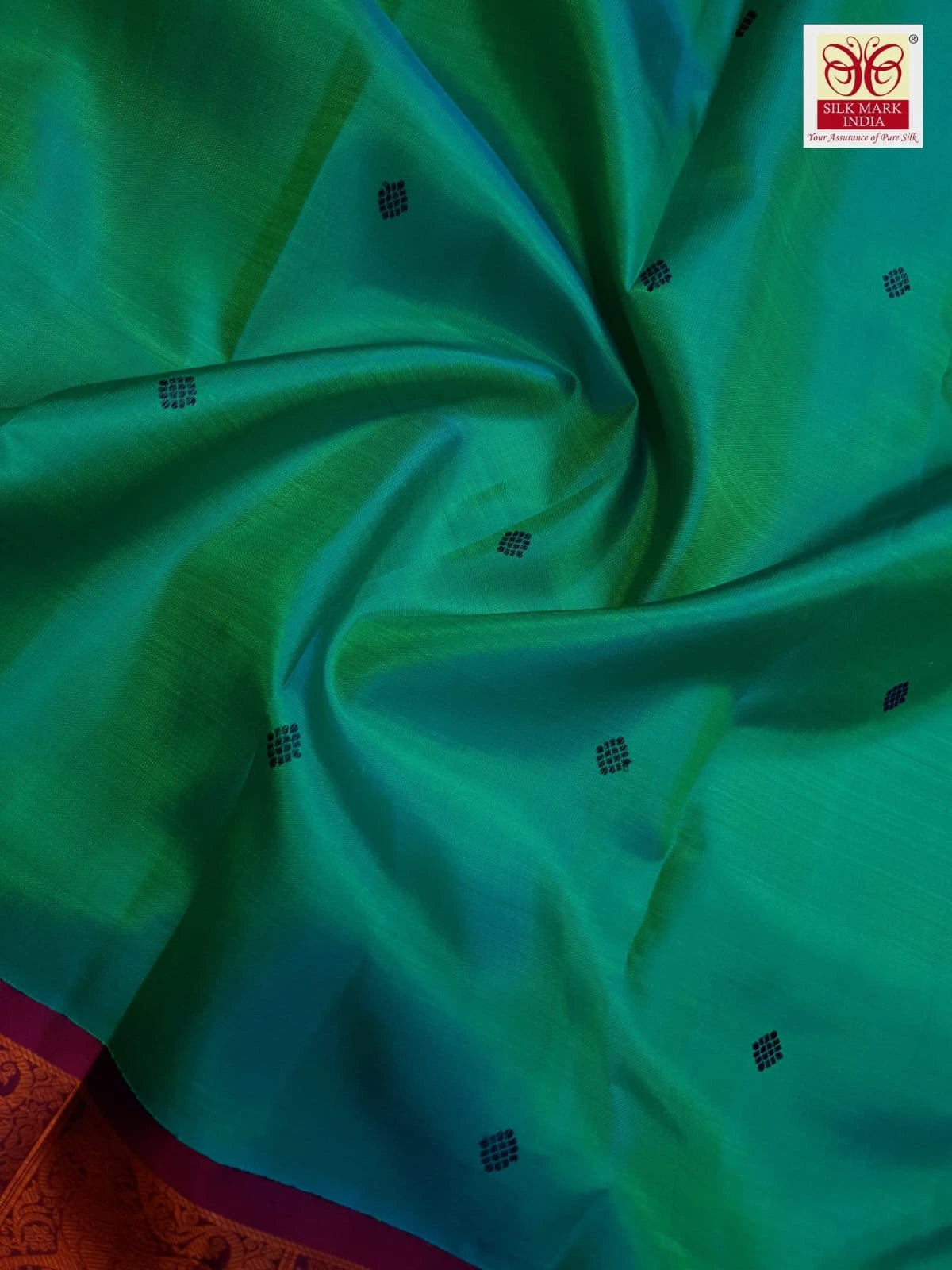 3Gram Pure Zari Kanjivaram Silk Saree in Rexona Green with Magenta & Navy Blue Border, Rich Gold Zari Pallu & Traditional Motifs | Zari Certified & Silkmark Certified