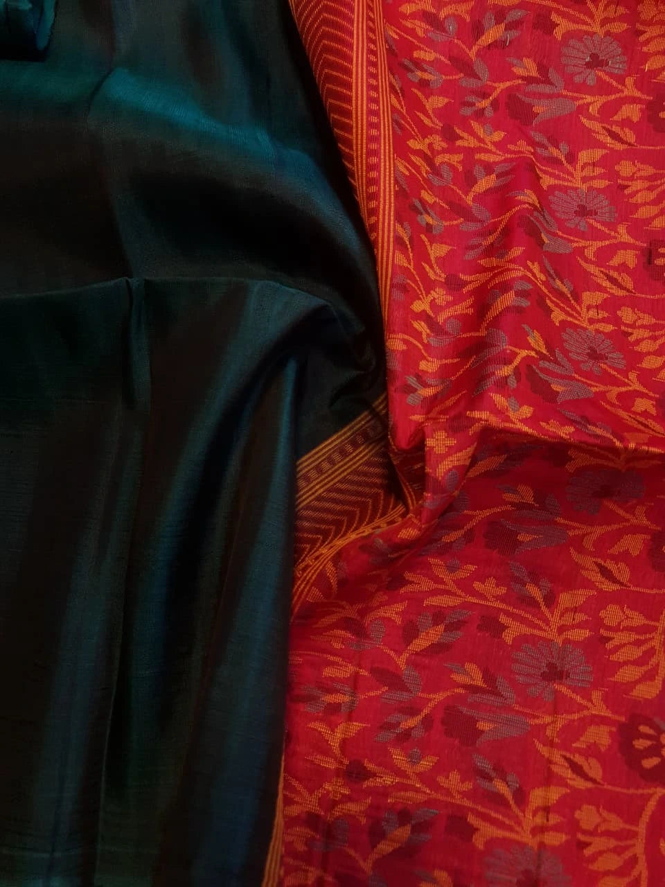 Elegant Kanchi Soft Silk Saree with Plain Border & Exclusive Floral Pallu | Silkmark Certified - Dark Green