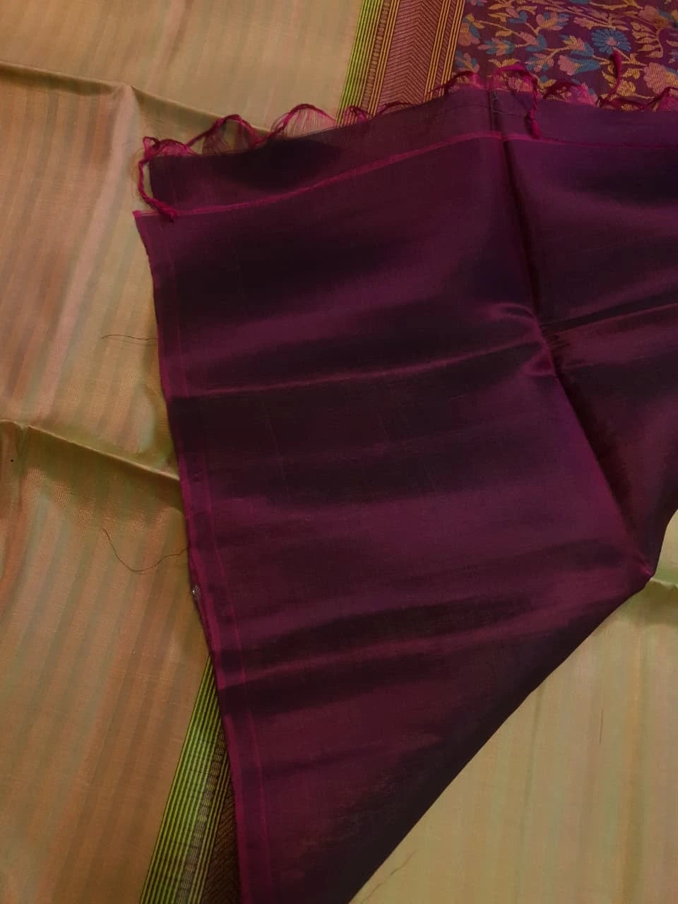 Elegant Kanchi Soft Silk Saree with Plain Border & Exclusive Floral Pallu | Silkmark Certified - Elachi Green