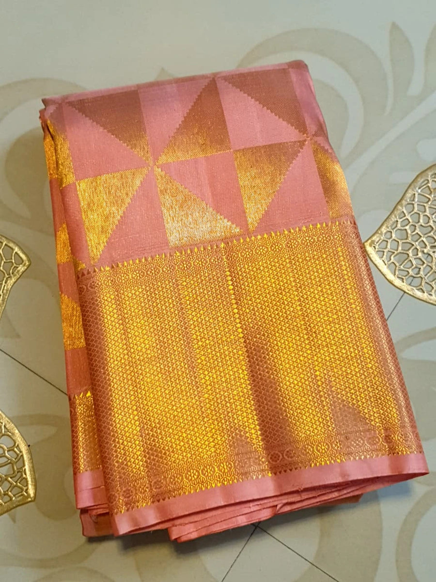 2G Pure Kanjivaram Silk Saree in Peach Pink with Geometric Gold Zari  Border & Rich Gold Zari Pallu | Silkmark Certified
