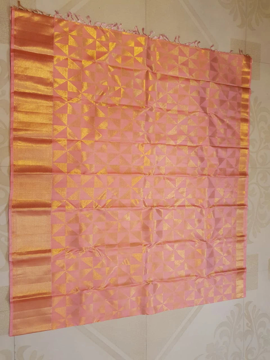 2G Pure Kanjivaram Silk Saree in Peach Pink with Geometric Gold Zari  Border & Rich Gold Zari Pallu | Silkmark Certified