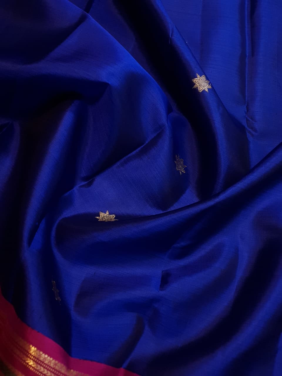 2G Pure Kanjivaram Silk Saree in Royal Blue with Magenta Pink Peacock Zari Border | Silkmark Certified