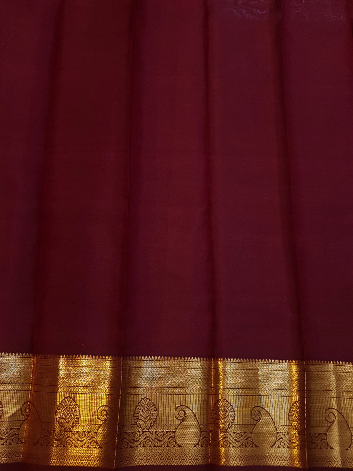 2G Pure Kanjivaram Silk Saree in Deep Maroon with Rich Gold Floral Brocade and Diamond Pattern Pallu | Silkmark Certified
