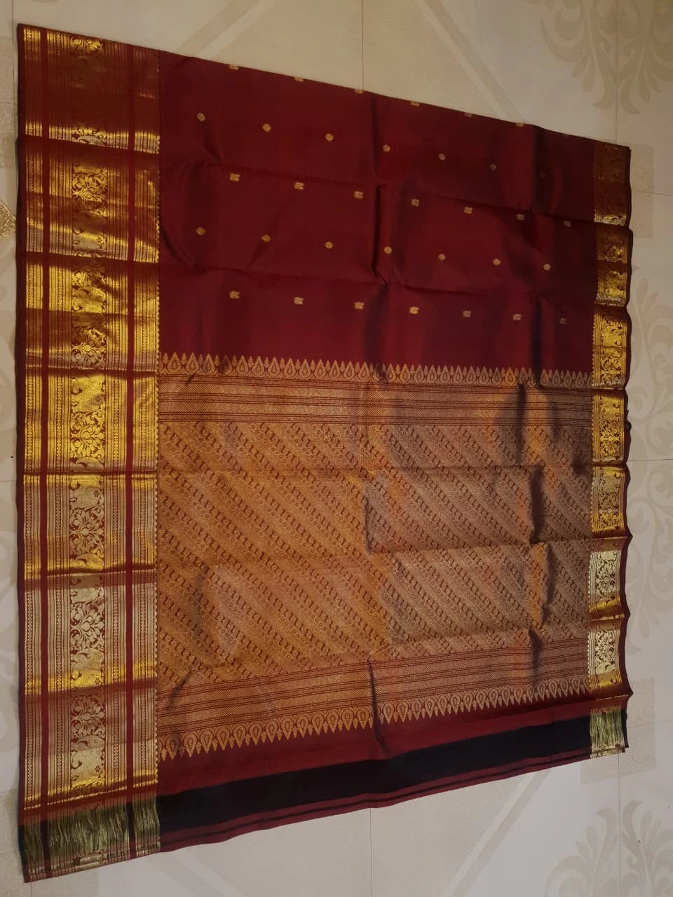 2G Pure Kanjivaram Silk Saree in Deep Maroon with Rich Gold Zari Elephant Border and Peacock Buttas | Silkmark Certified
