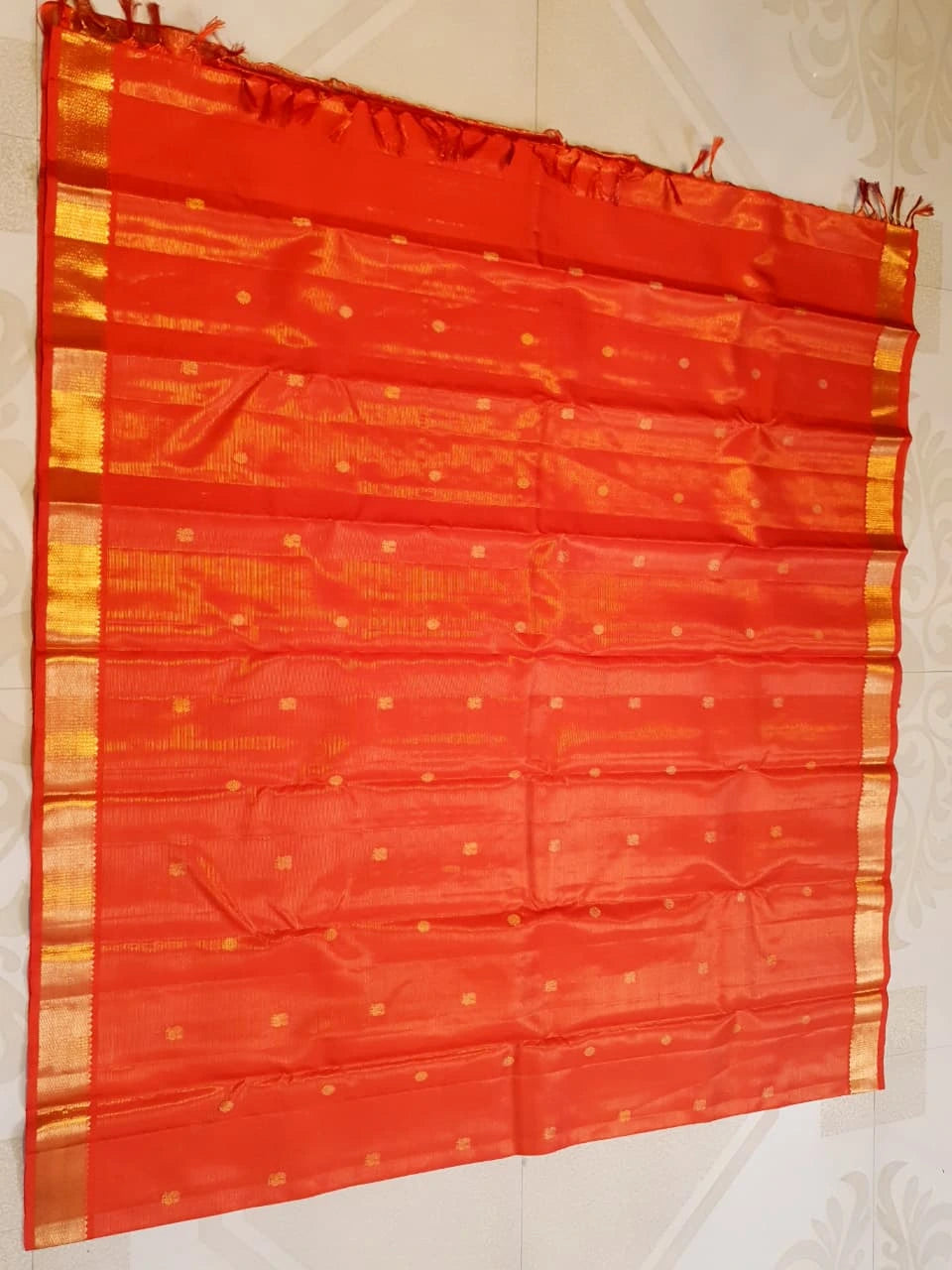 2G Pure Kanjivaram Silk Saree in Chilli Red with Gold Zari Peacock Buttas | Silkmark Certified