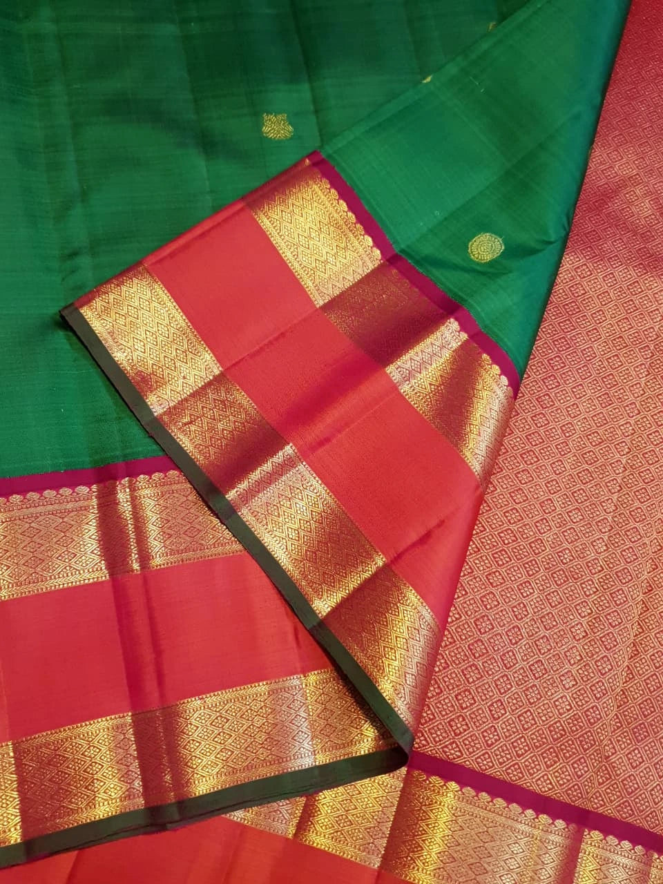 2G Pure Kanjivaram Silk Saree in Emerald Green with Red Korvai Border and Rich Gold Zari | Silkmark Certified