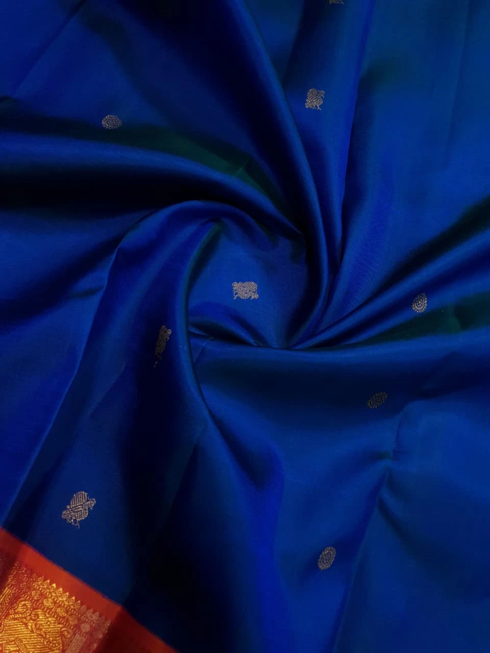3G Pure Zari Kanjivaram Silk Saree in Royal Blue with Peach and Orange Contrast Border | Silkmark Certified