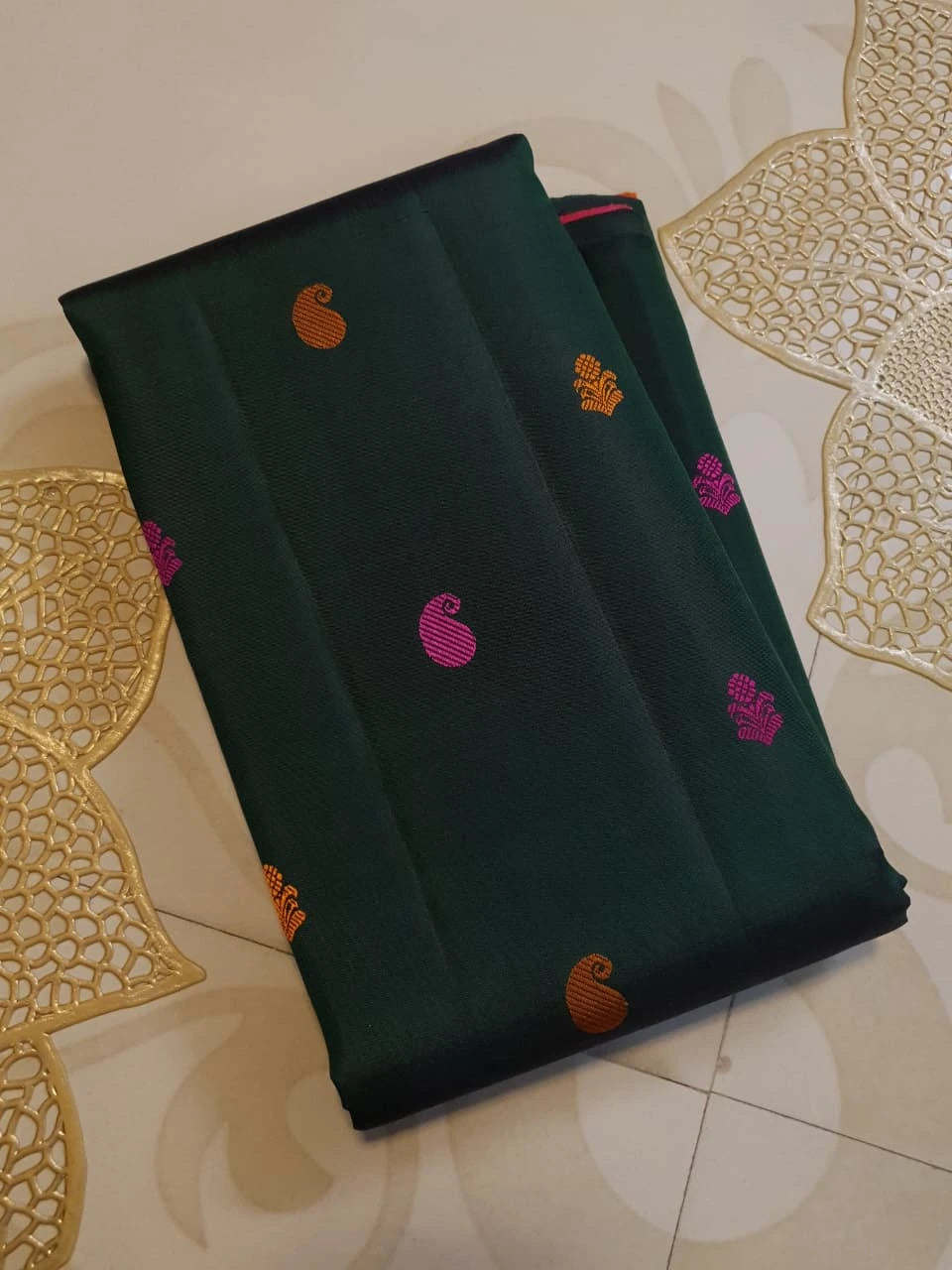 2G Pure Kanjivaram Silk Saree in Dark Green with Multicolour Buttas & Contrast Red Pallu | Silkmark Certified
