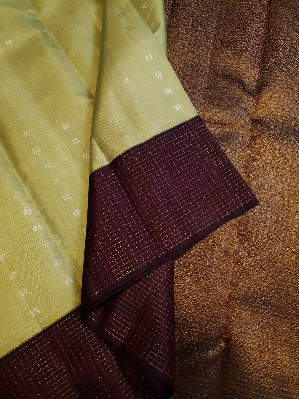 2G Pure Kanjivaram Silk Saree in Pastel Green with Contrast Wine Purple Border & Silver Zari Buttas | Silkmark Certified
