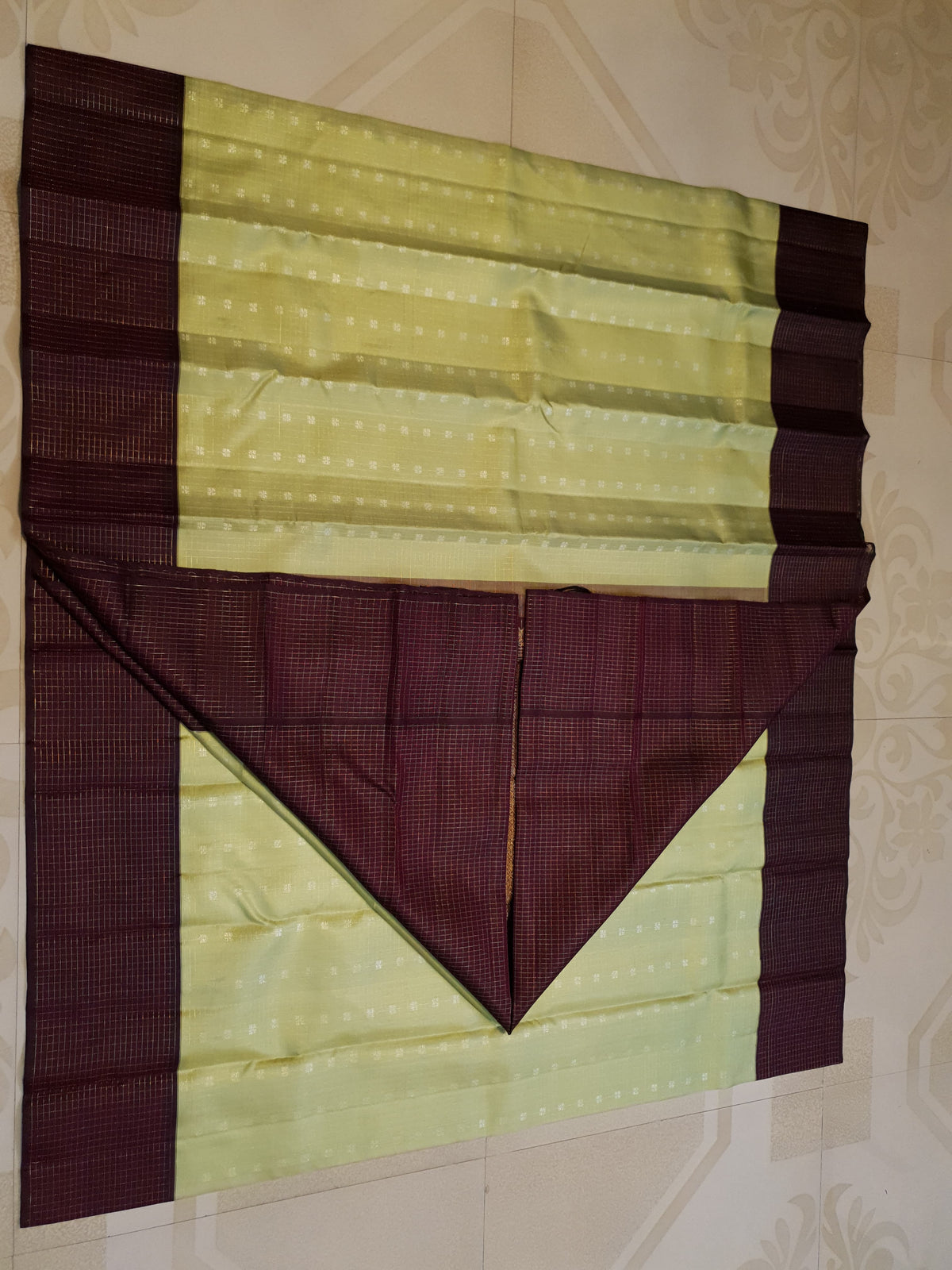 2G Pure Kanjivaram Silk Saree in Pastel Green with Contrast Wine Purple Border & Silver Zari Buttas | Silkmark Certified