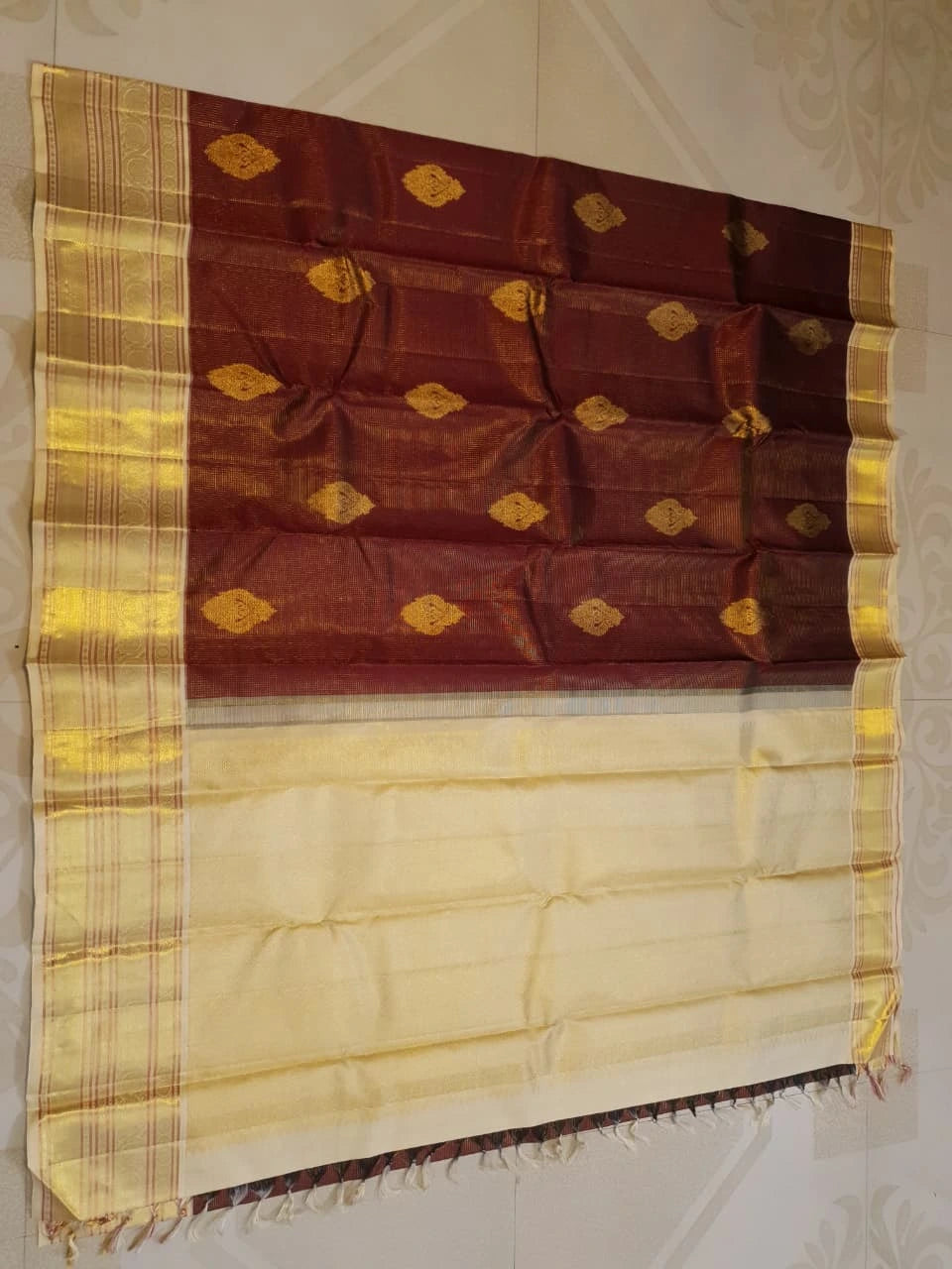 2G Pure Kanjivaram Silk Saree in Rich Maroon with Gold Zari Buttas & Broad Traditional Zari Border | Silkmark Certified