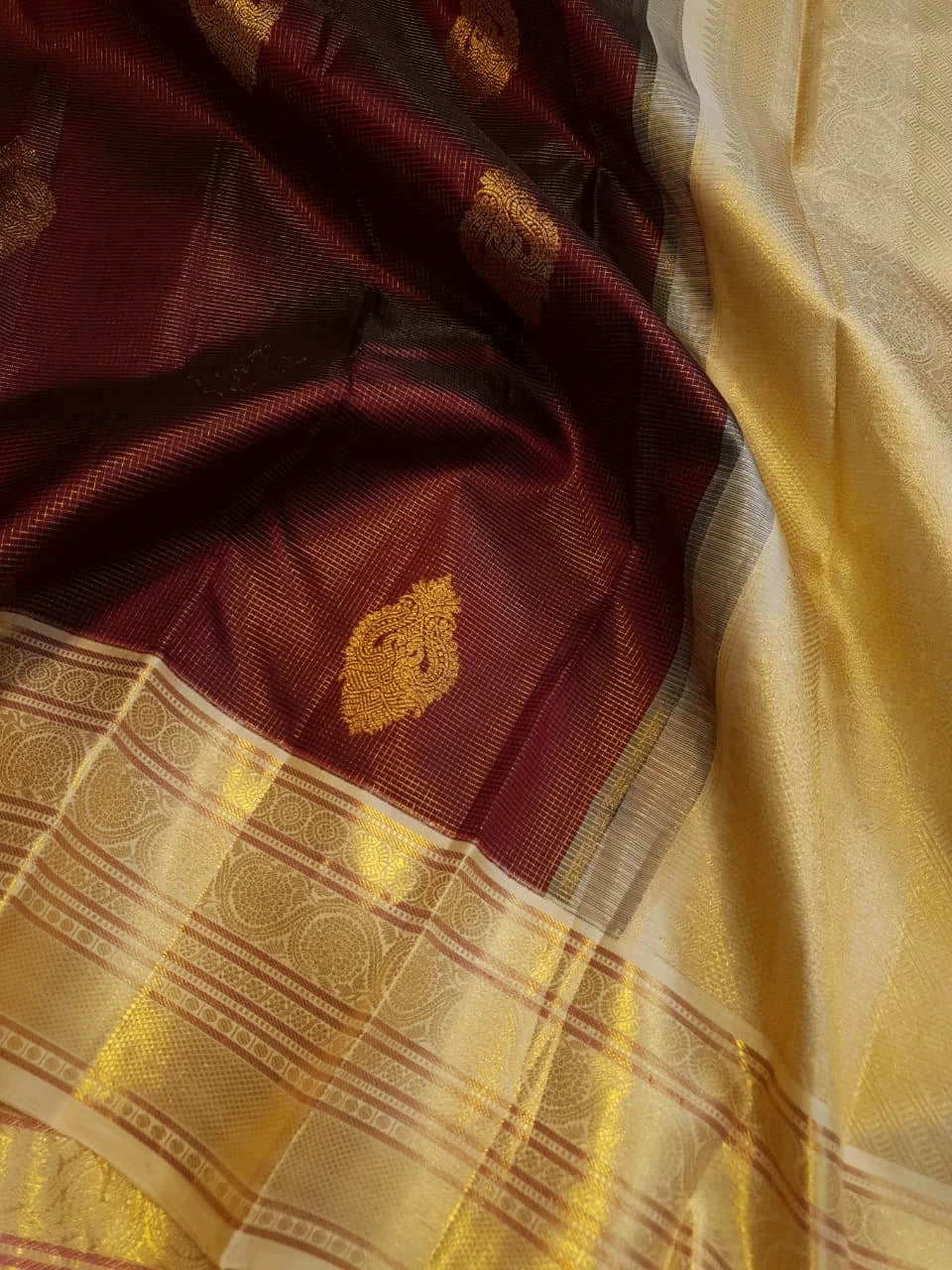 2G Pure Kanjivaram Silk Saree in Rich Maroon with Gold Zari Buttas & Broad Traditional Zari Border | Silkmark Certified