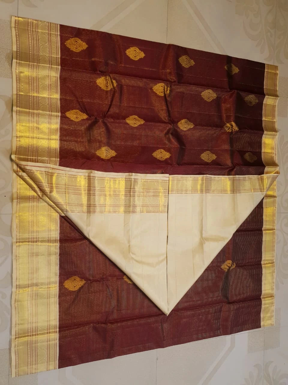 2G Pure Kanjivaram Silk Saree in Rich Maroon with Gold Zari Buttas & Broad Traditional Zari Border | Silkmark Certified