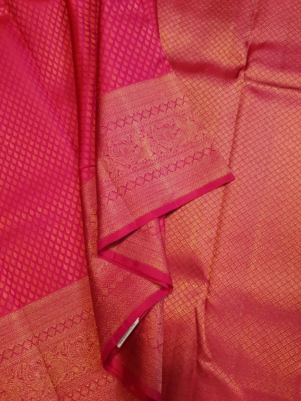2G Pure Kanjivaram Silk Saree in Rich Rani Pink with Fine Gold Zari Buttas & Traditional Zari Border | Silkmark Certified