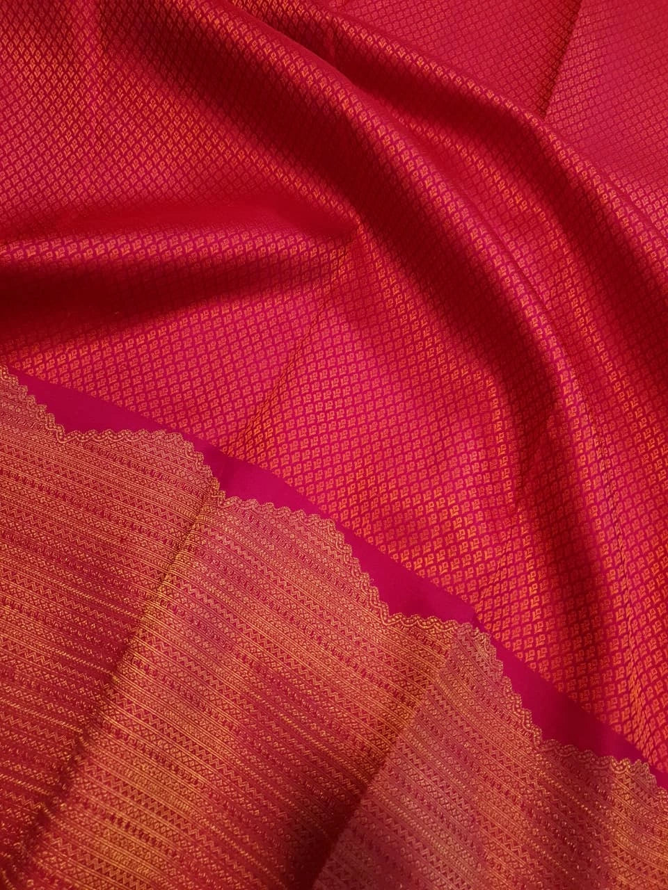 2G Pure Kanjivaram Silk Saree in Rich Rani Pink with Fine Gold Zari & Traditional Zari Pallu | Silkmark Certified