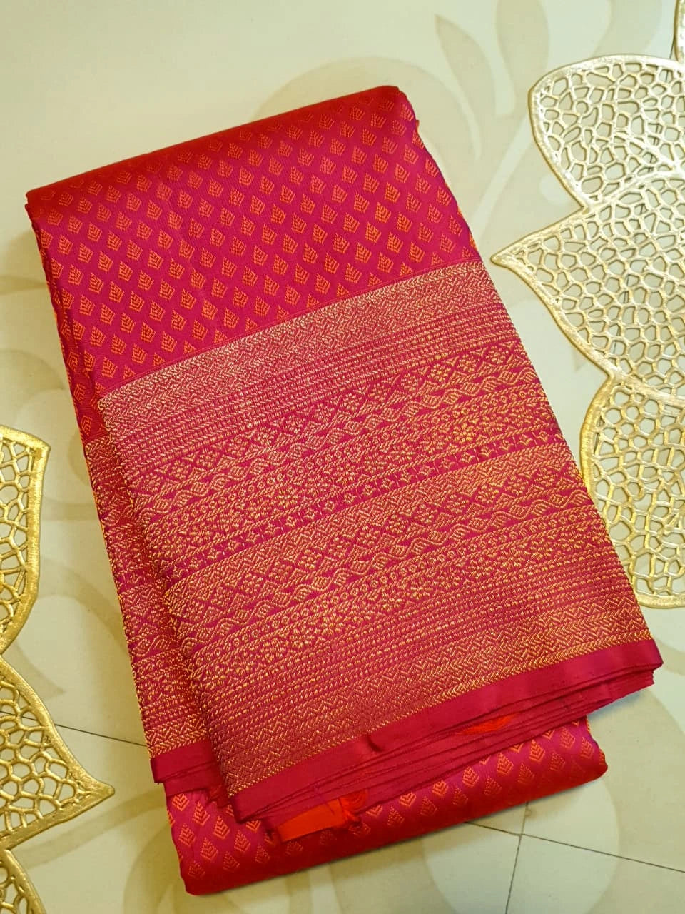2G Pure Kanjivaram Silk Saree in Rich Rani Pink with Fine Gold Zari & Traditional Zari Pallu | Silkmark Certified
