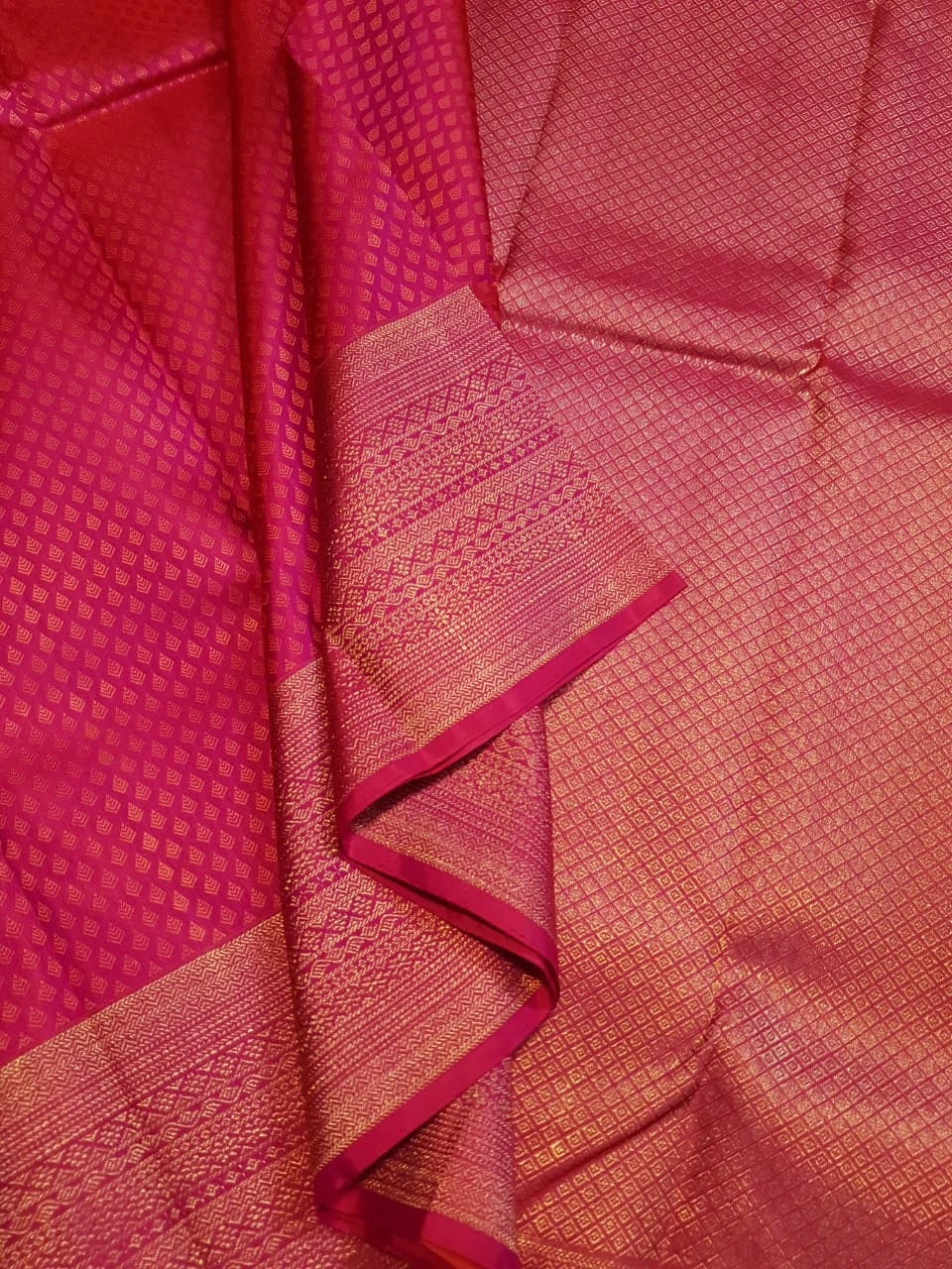 2G Pure Kanjivaram Silk Saree in Rich Rani Pink with Fine Gold Zari & Traditional Zari Pallu | Silkmark Certified