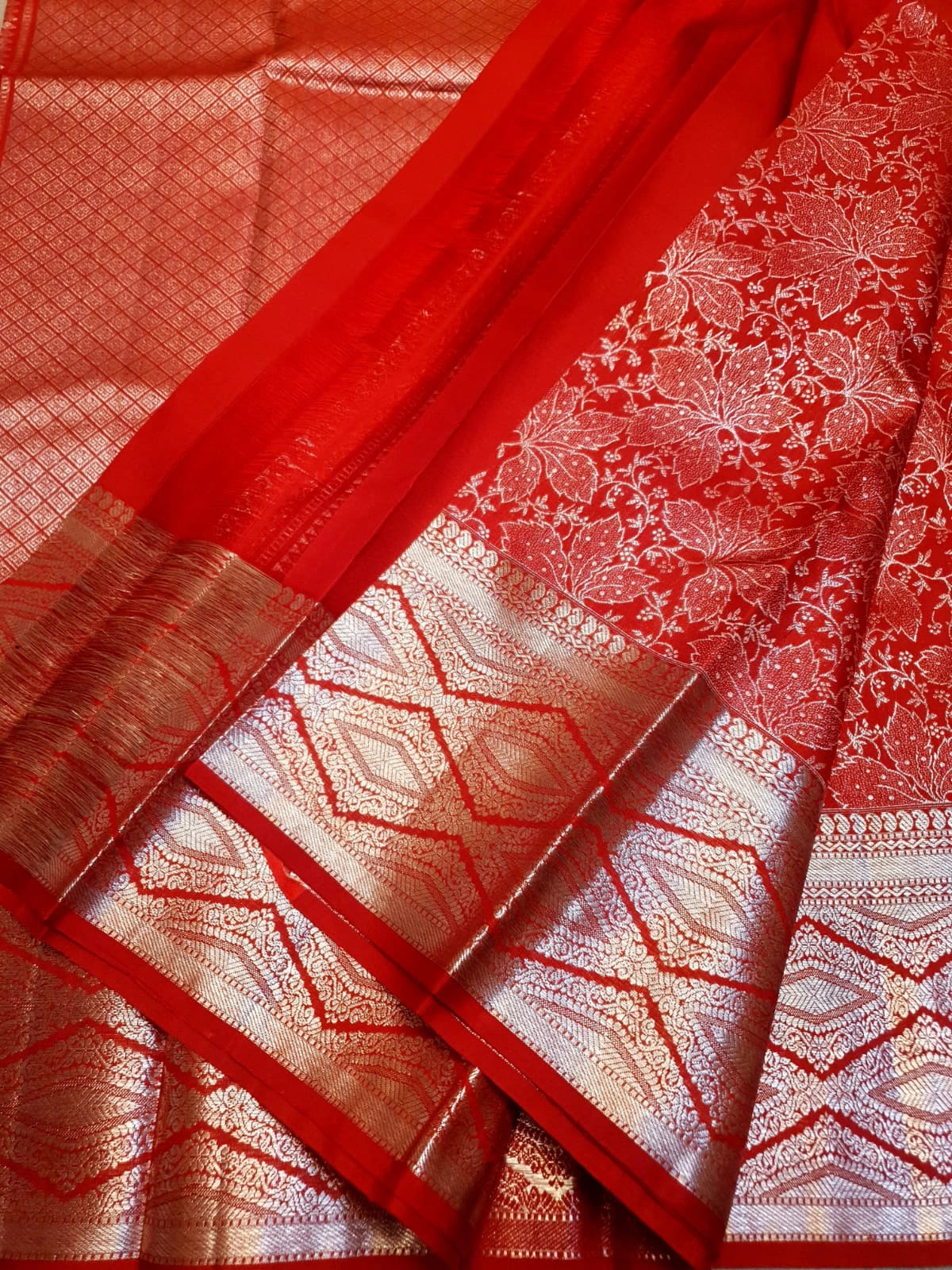 2G Pure Kanjivaram Silk Saree in Bright Red with All-Over Floral Zari Weave & Rich Silver Zari Border | Silkmark Certified