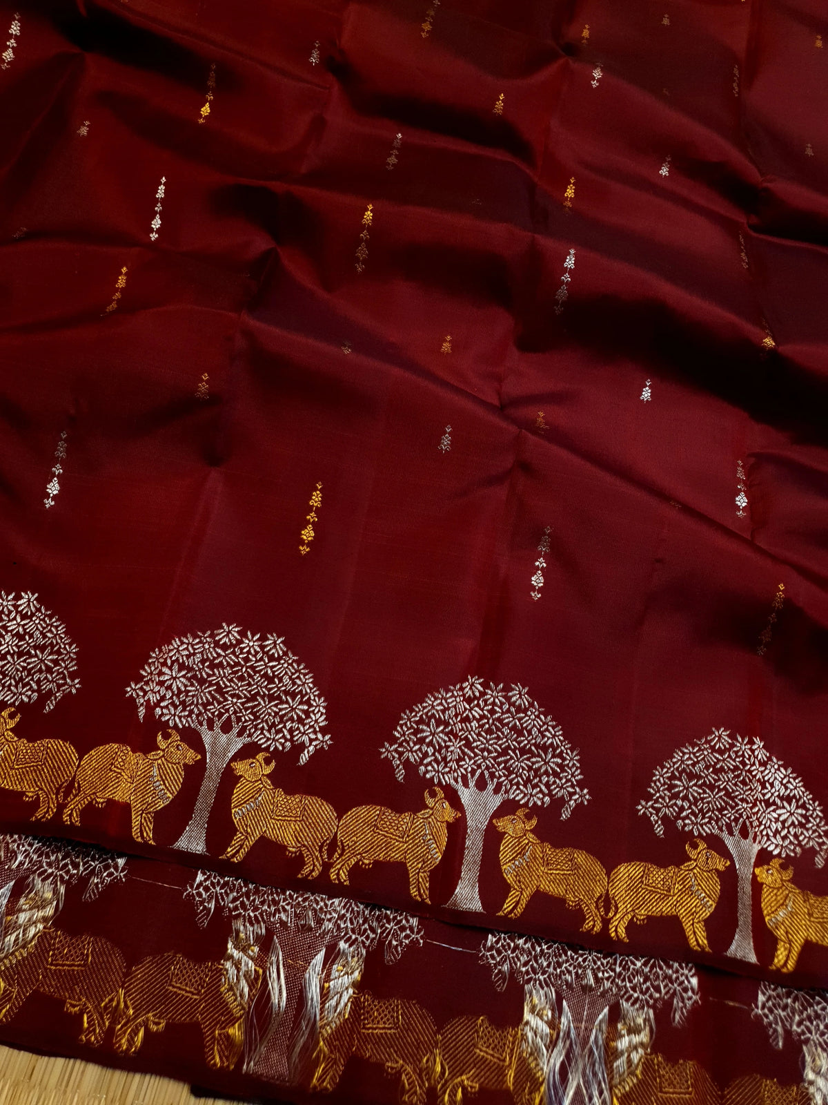 2G Pure Kanjivaram Silk Saree in Deep Maroon with Deer & Tree Zari Border | Silkmark Certified