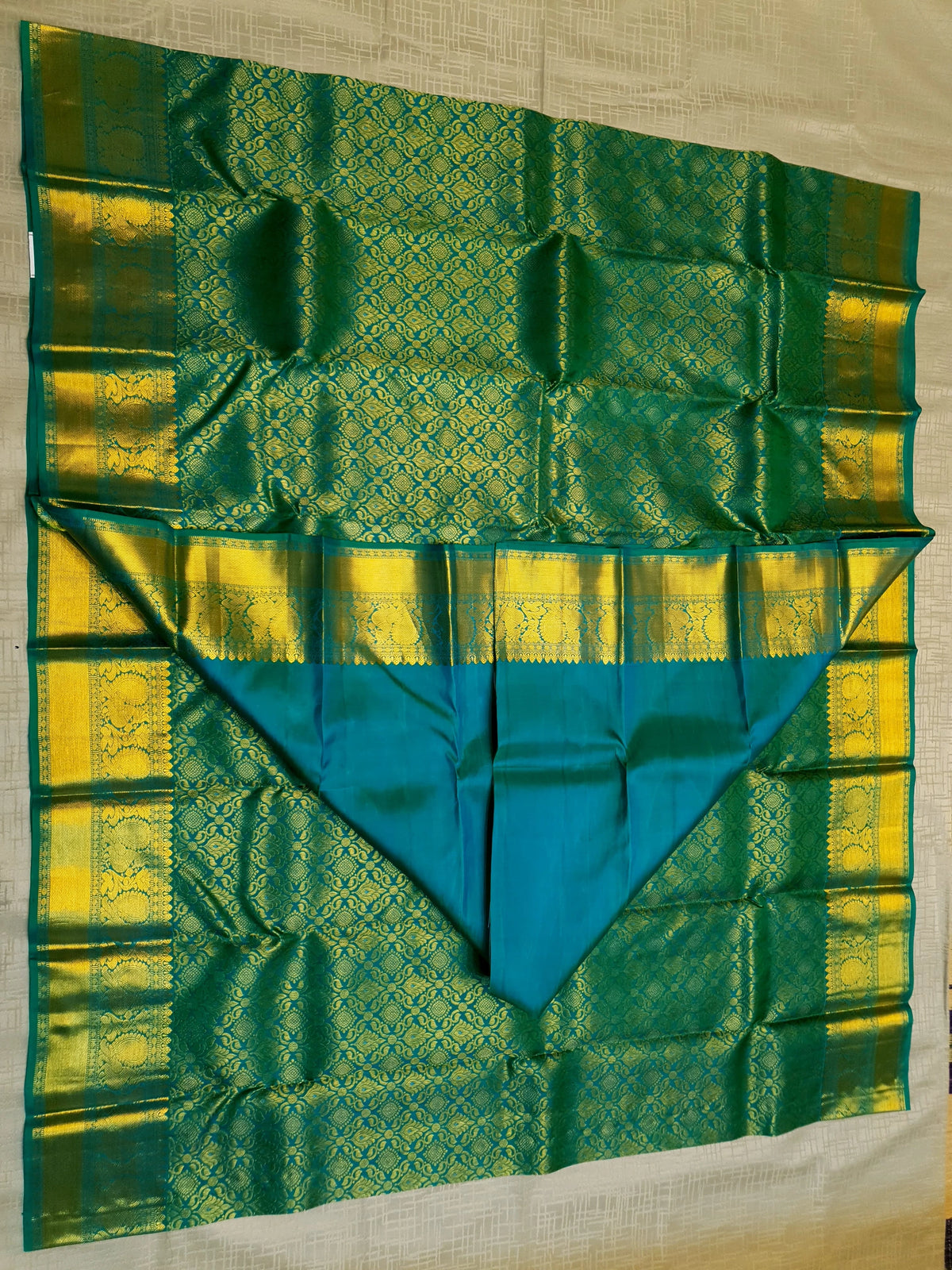 2G Pure Kanjivaram Silk Saree in Peacock Green with Full-Body Floral Zari Weave & Peacock Zari Border | Silkmark Certified