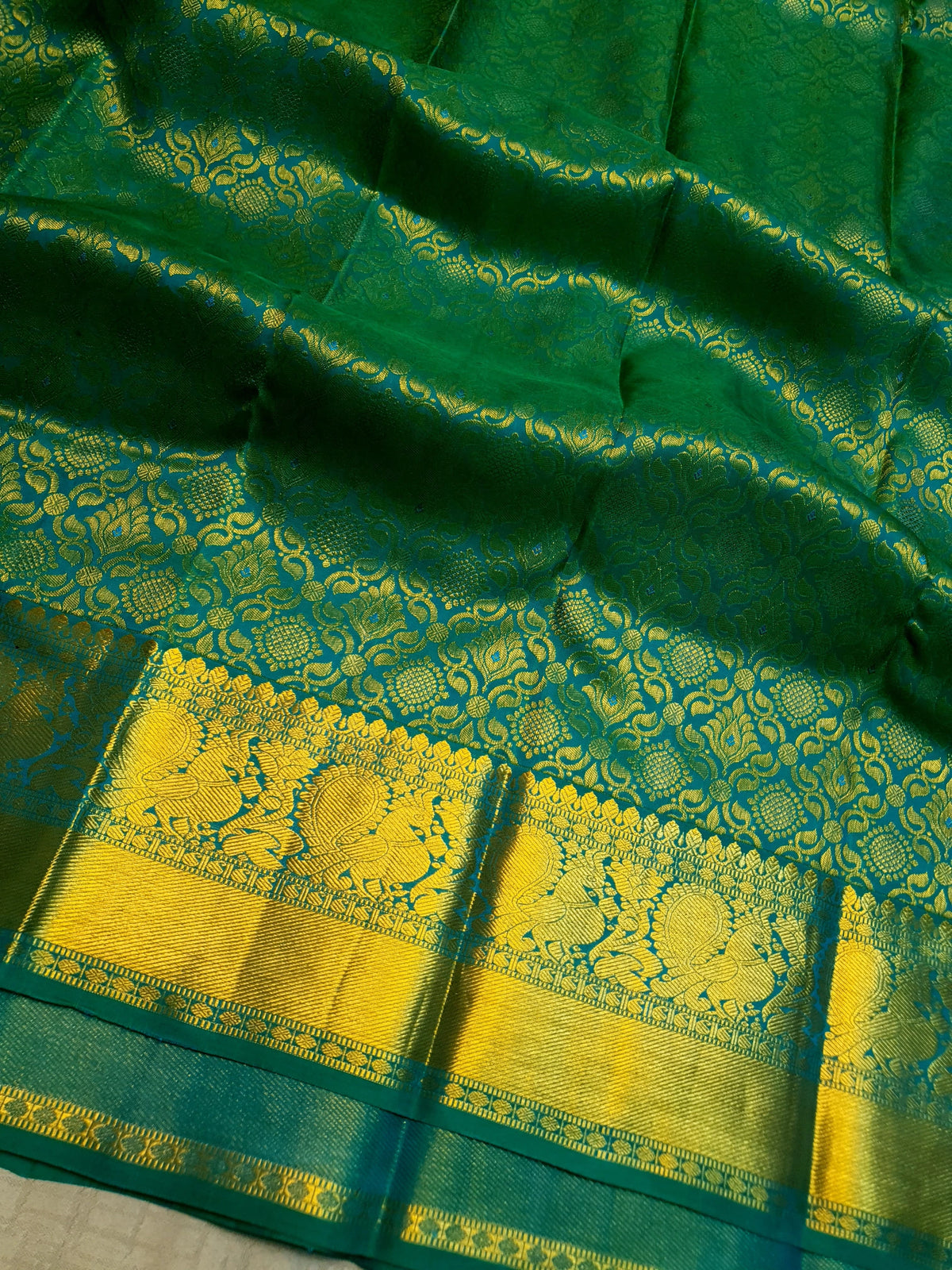 2G Pure Kanjivaram Silk Saree in Peacock Green with Full-Body Floral Zari Weave & Peacock Zari Border | Silkmark Certified